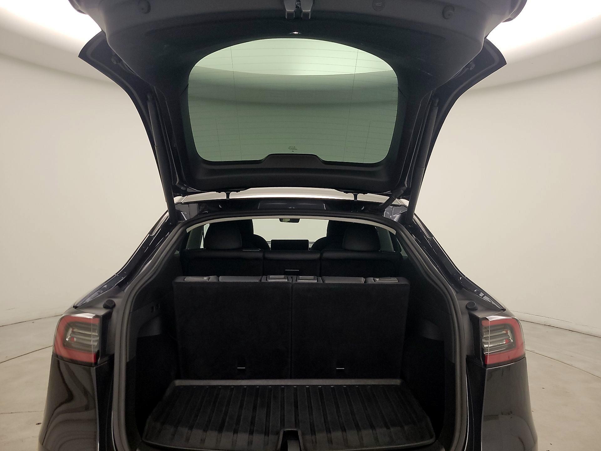 Thumbnail: 2024 Tesla Model Y - 19