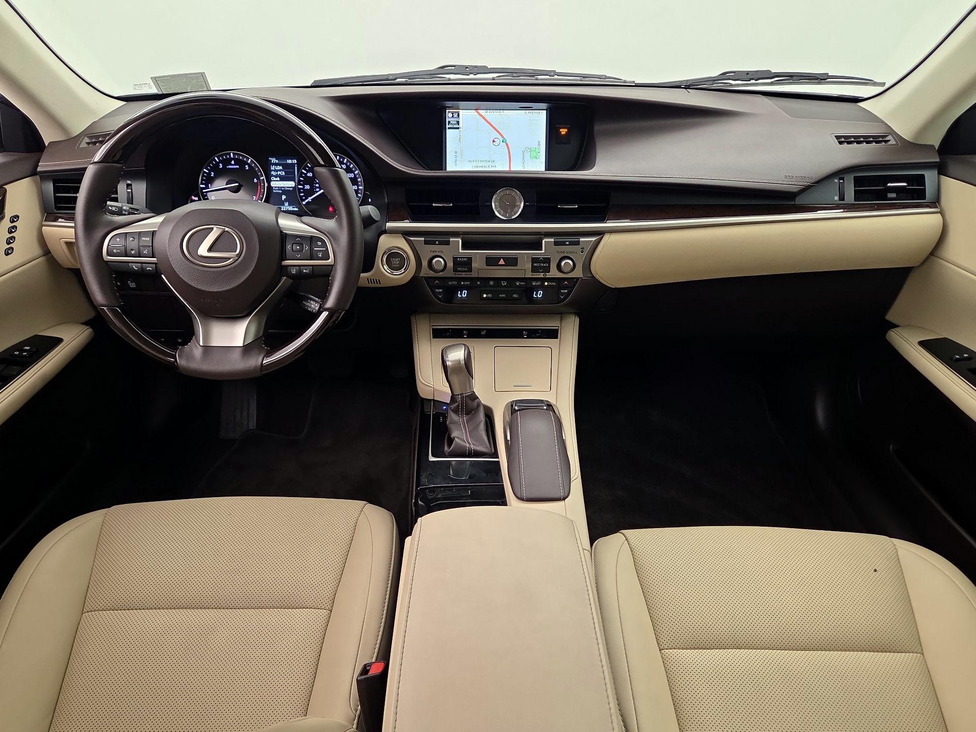 Thumbnail: 2017 Lexus ES - 9