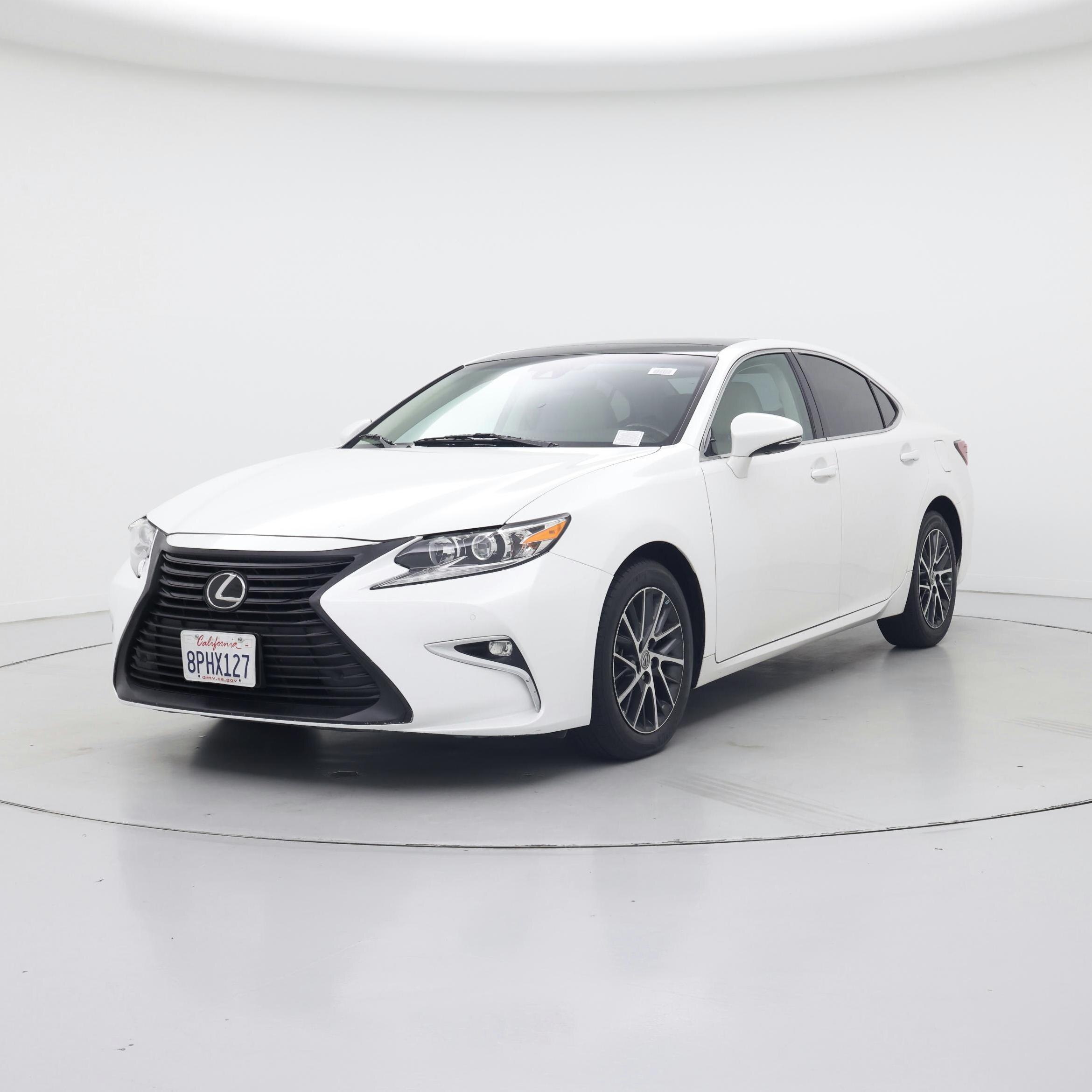 Thumbnail: 2017 Lexus ES - 4