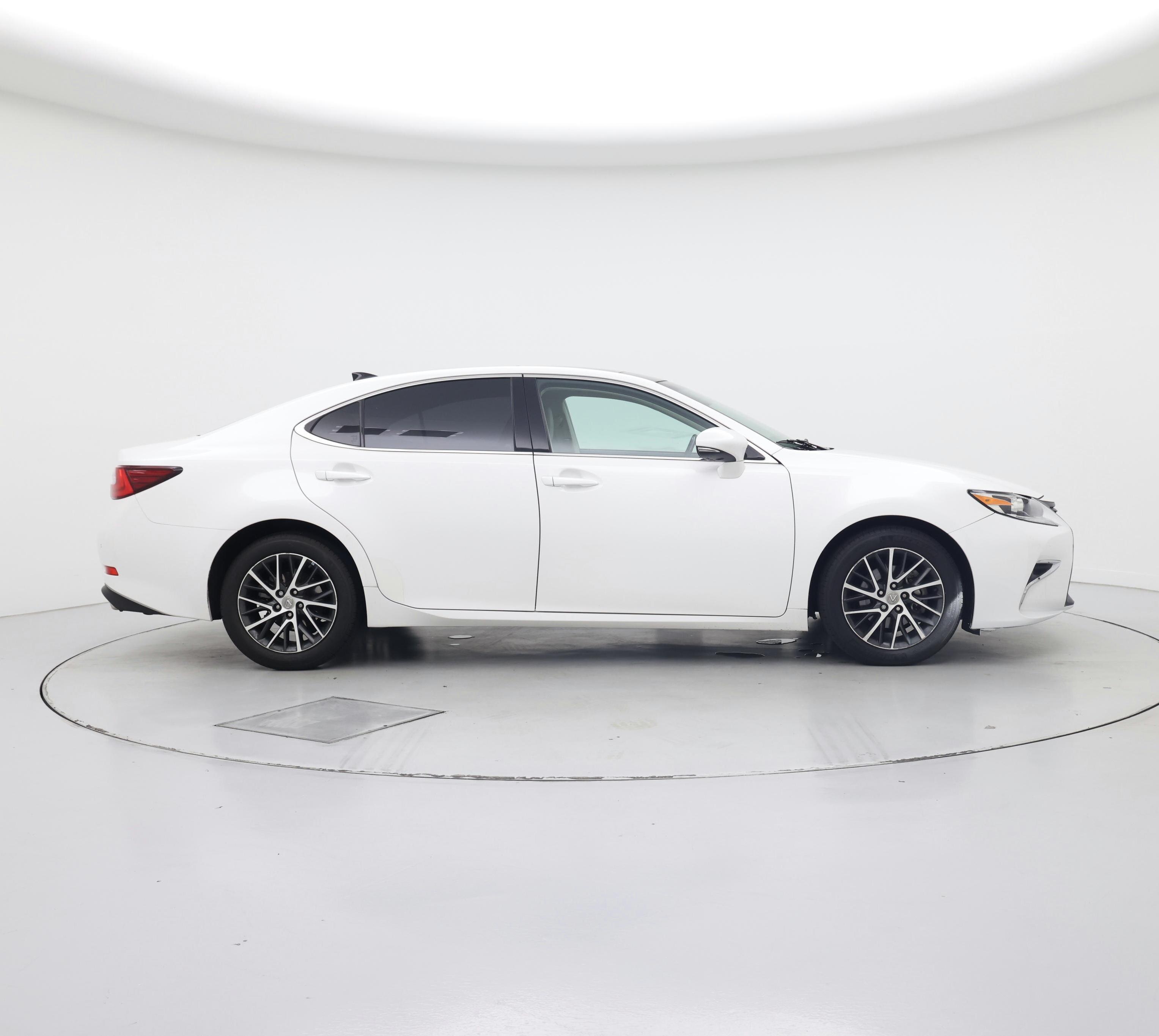 Thumbnail: 2017 Lexus ES - 7