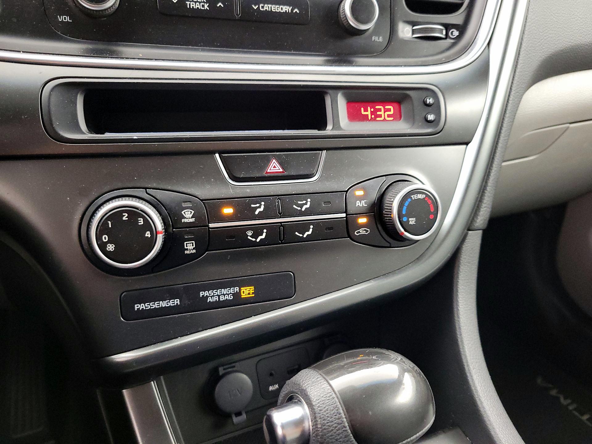 Thumbnail: 2014 Kia Optima - 15