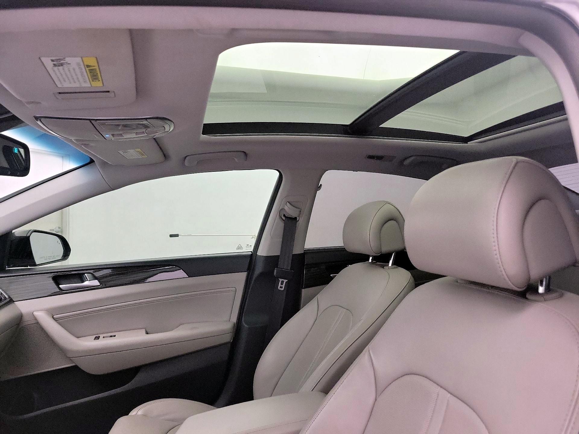 Thumbnail: 2015 Hyundai Sonata - 20