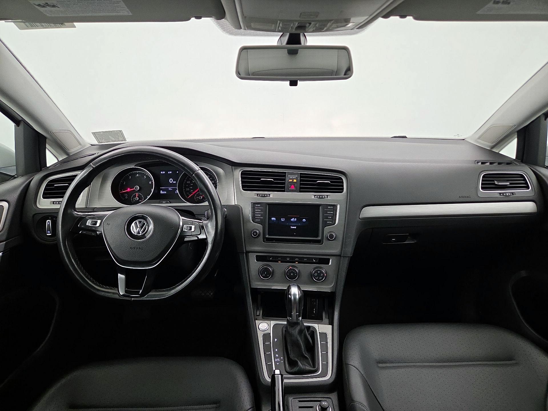 Thumbnail: 2016 Volkswagen Golf - 9