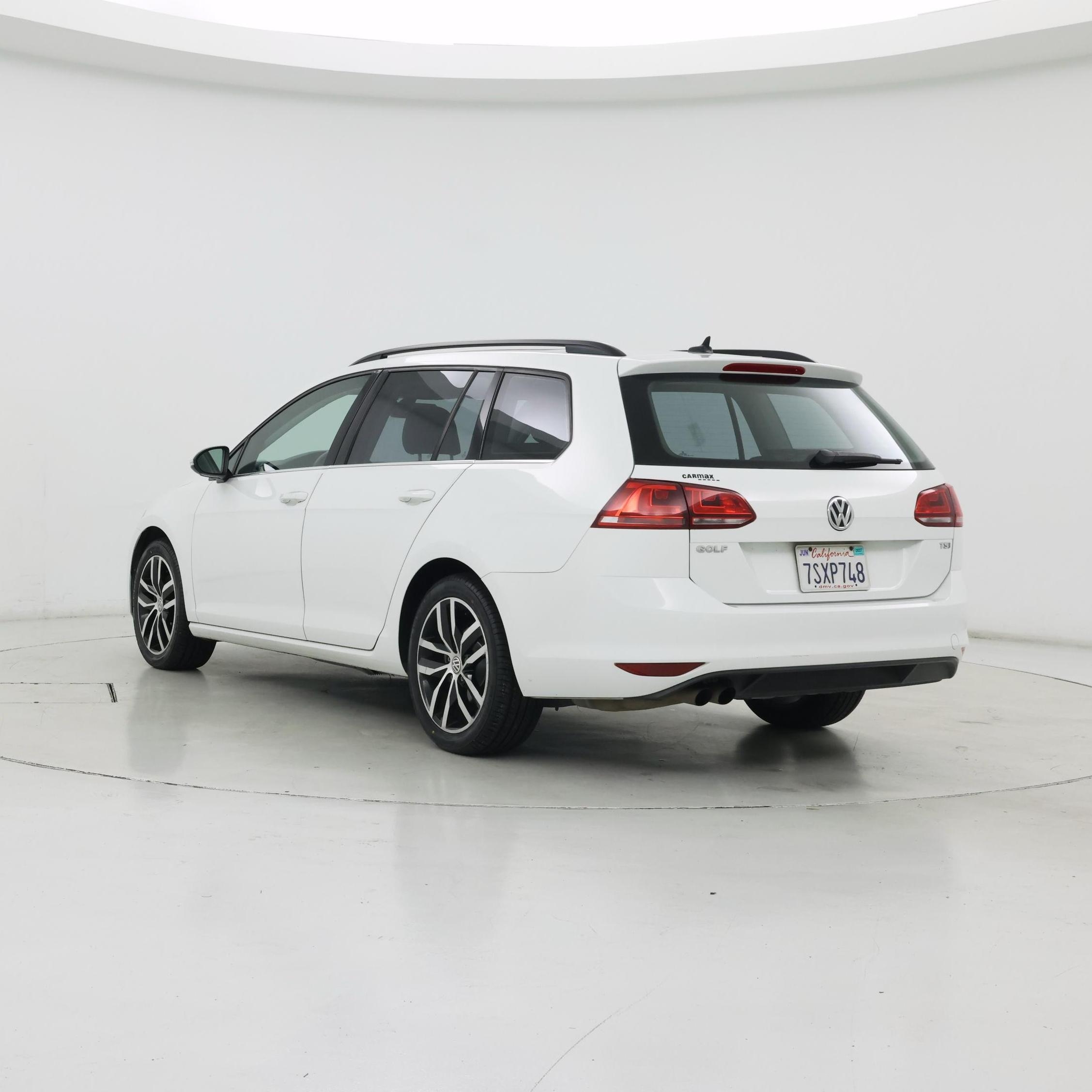 Thumbnail: 2016 Volkswagen Golf - 2