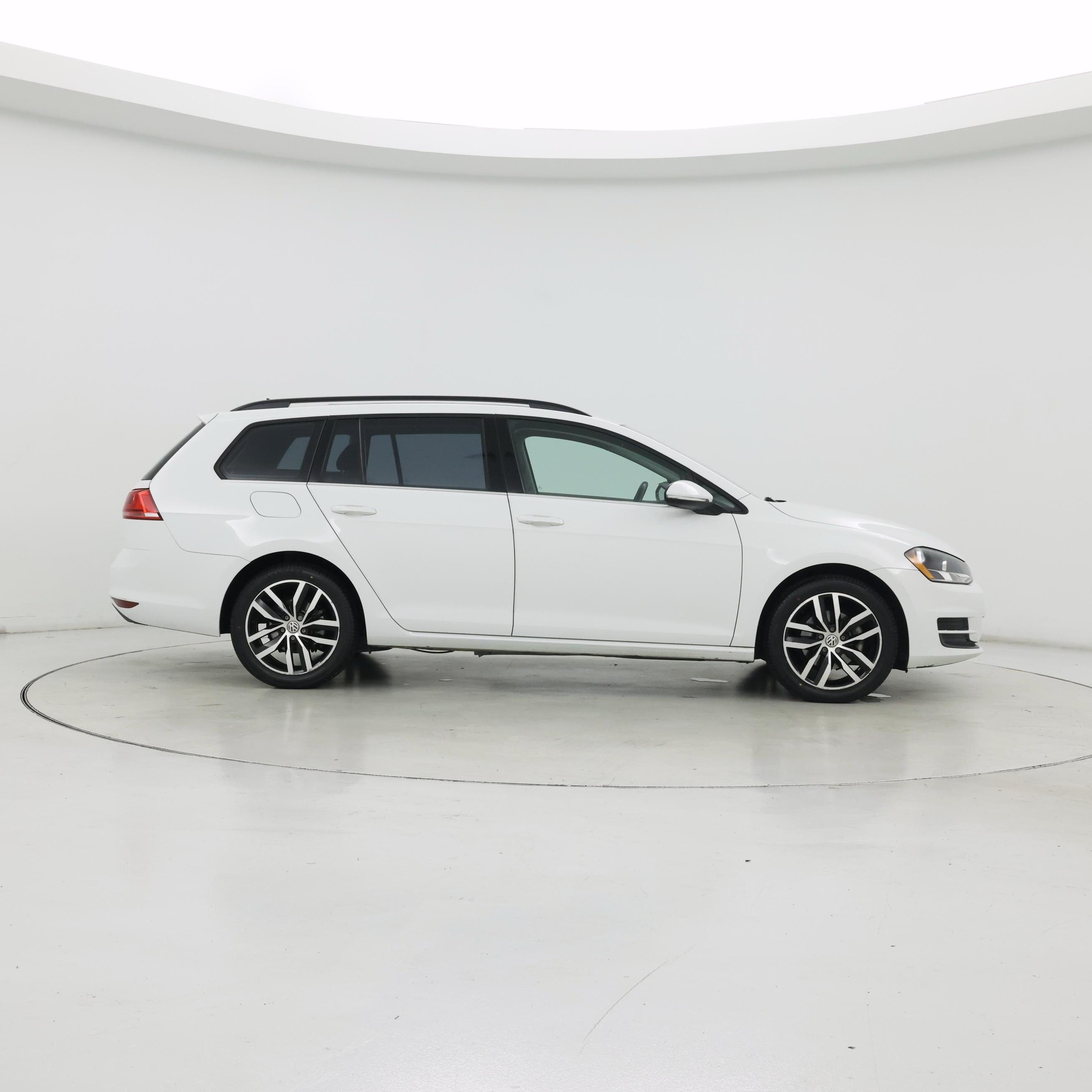 Thumbnail: 2016 Volkswagen Golf - 7