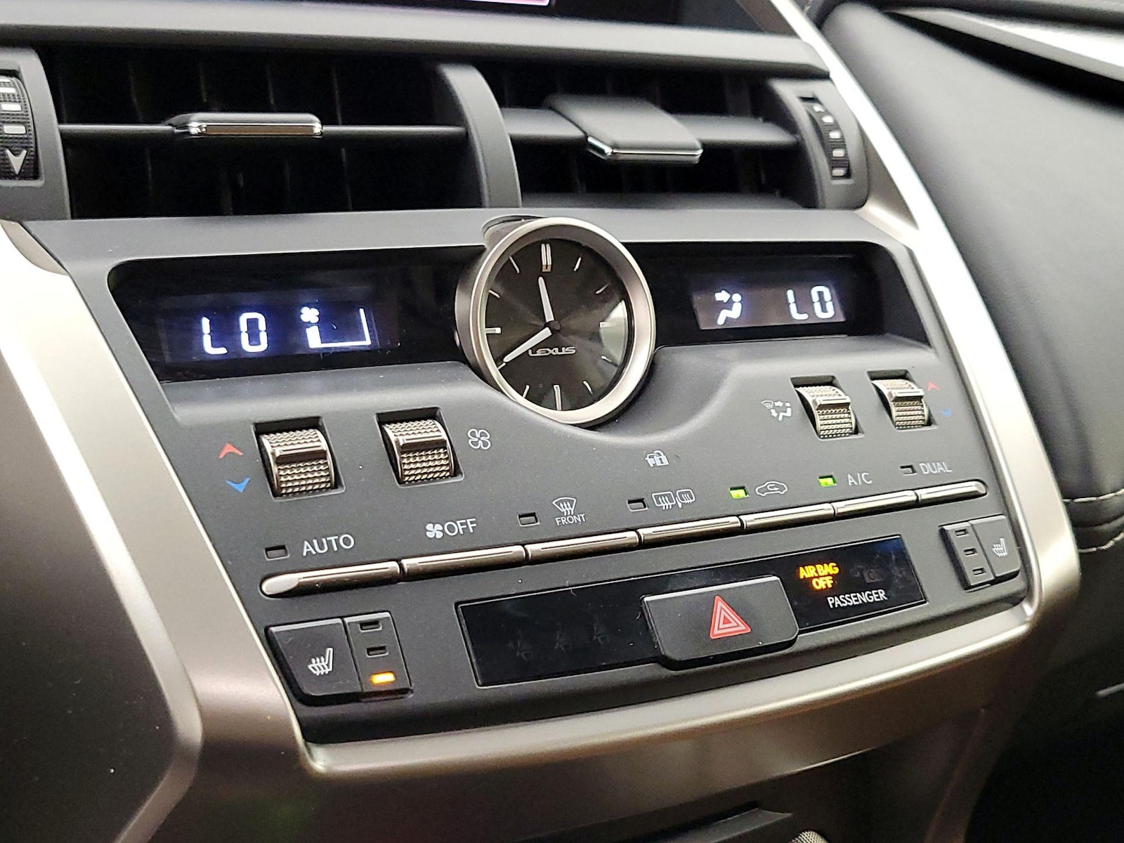 2019 Lexus NX 300 - Photo 17