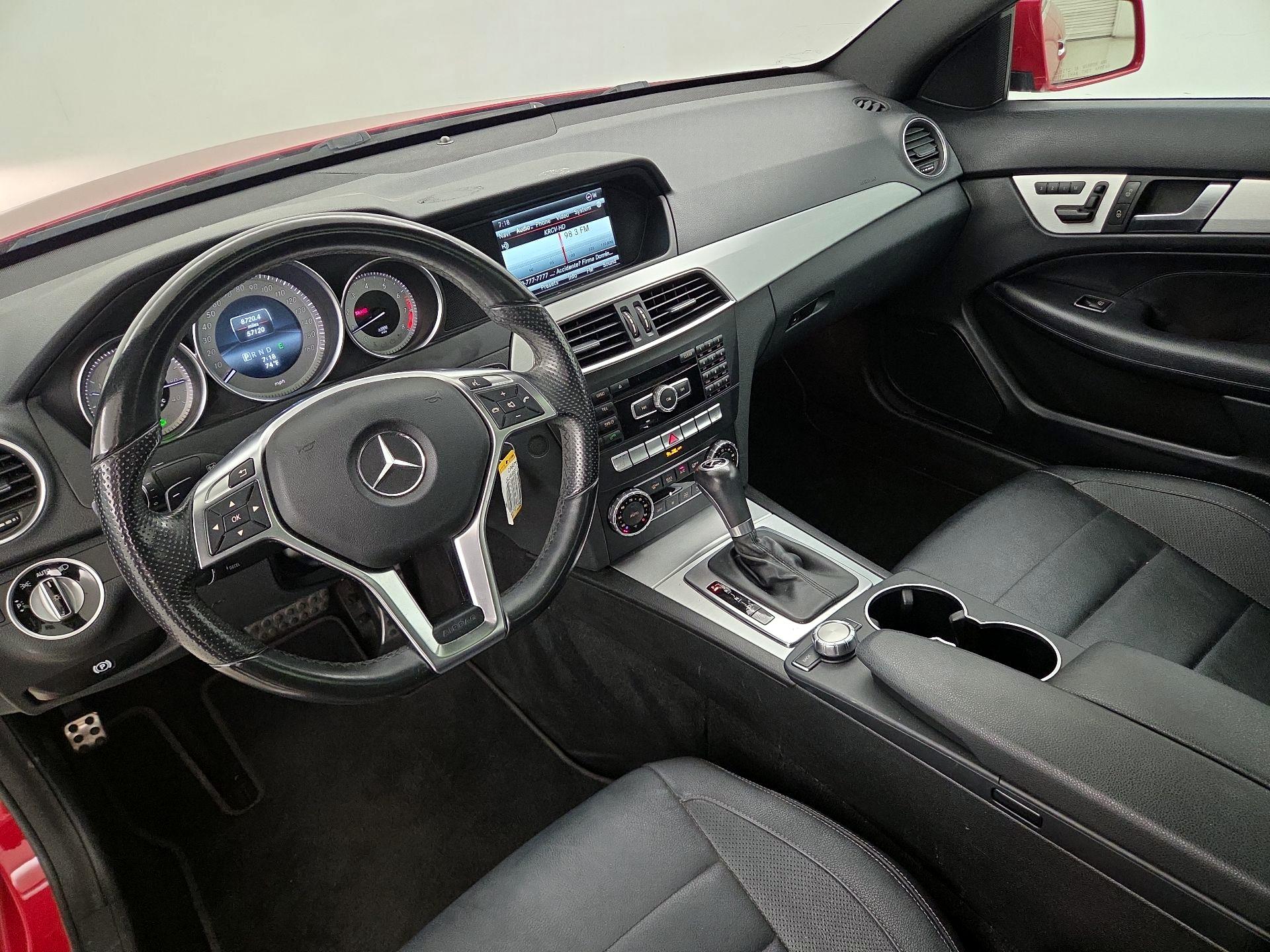 Thumbnail: 2015 Mercedes-Benz C-Class - 9