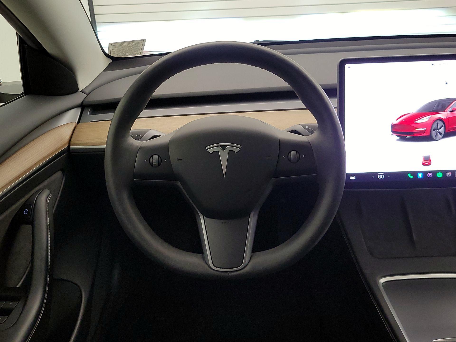 Thumbnail: 2023 Tesla Model 3 - 10