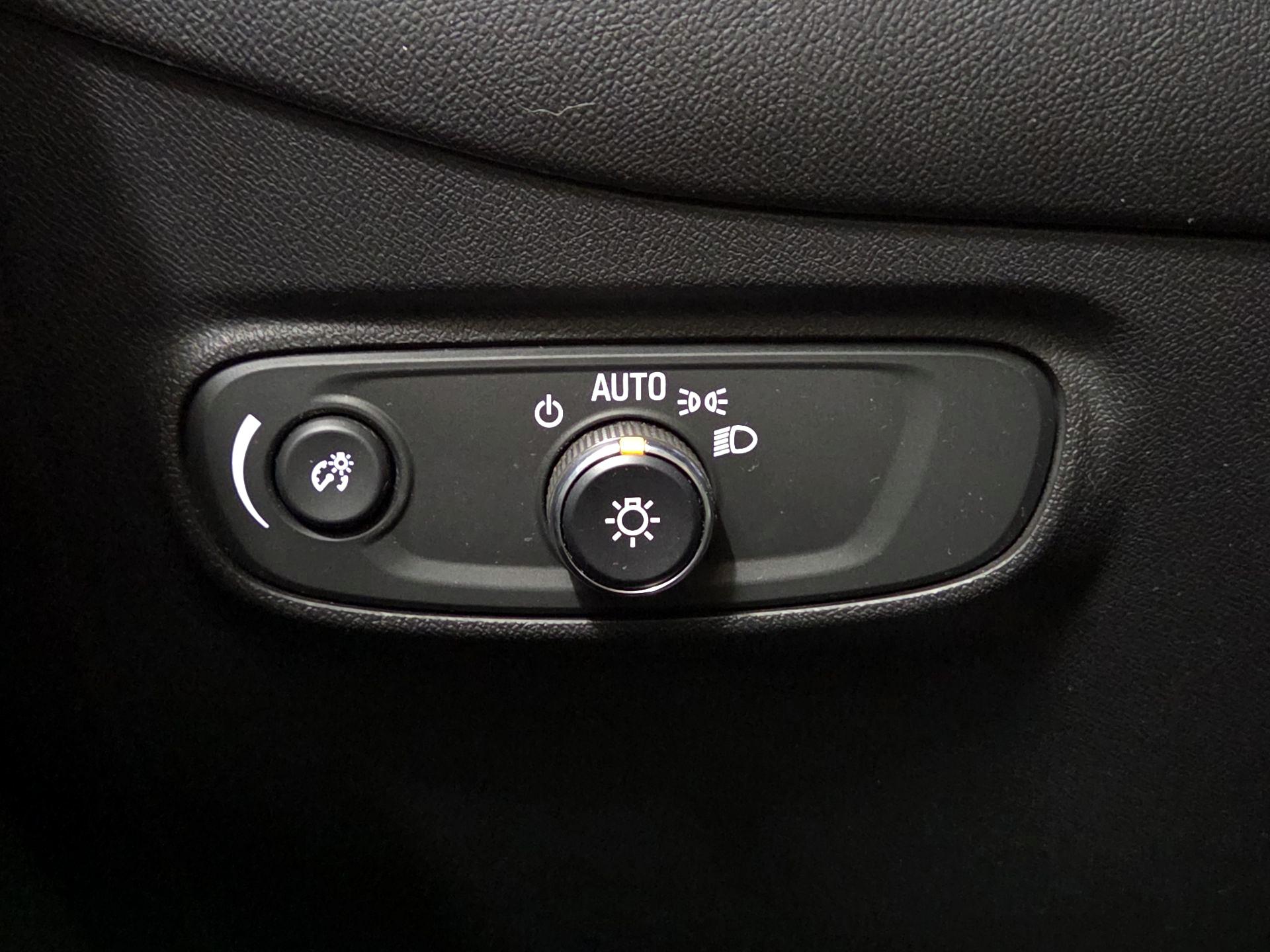 Thumbnail: 2019 Chevrolet Equinox - 13