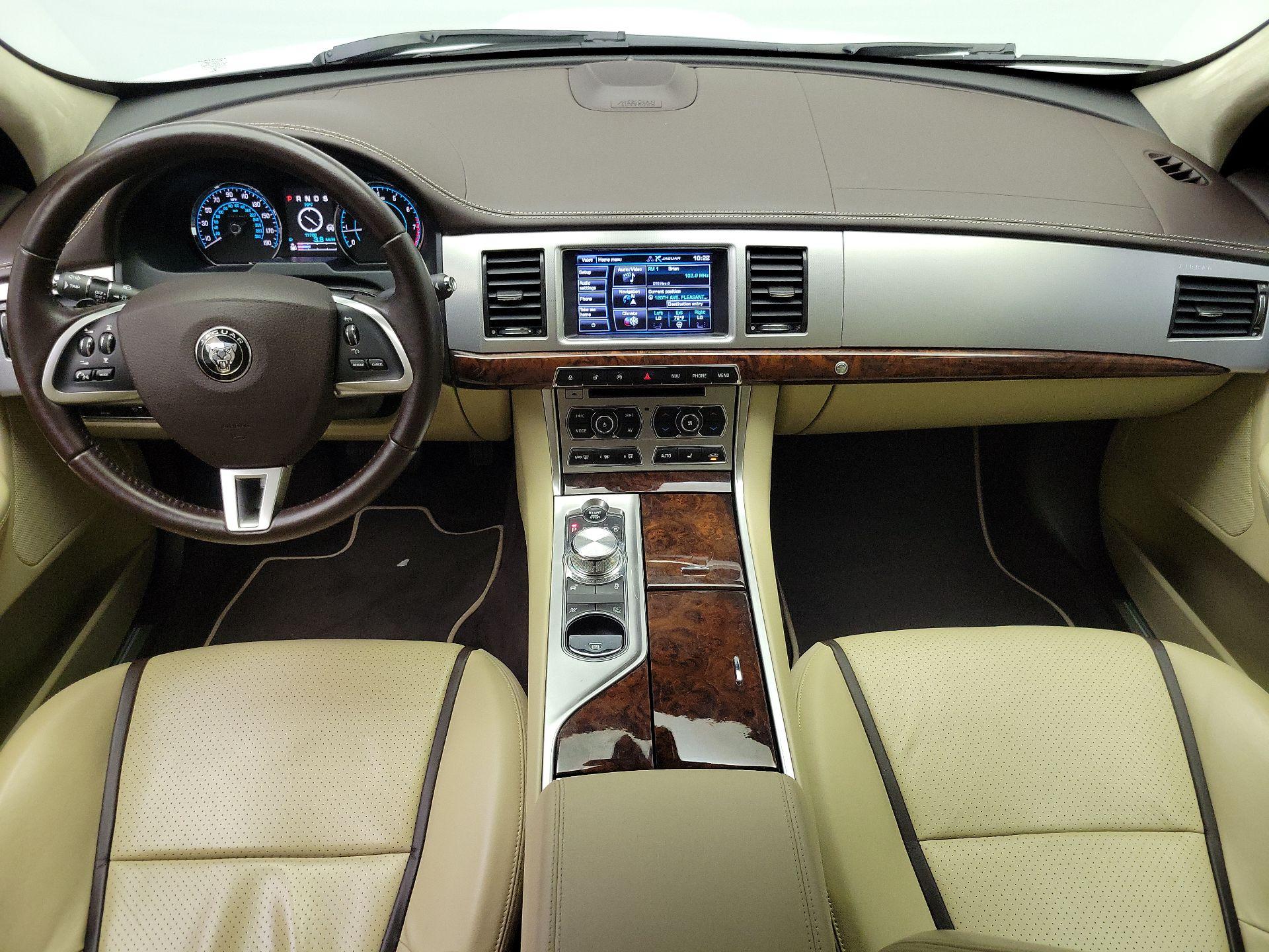 Thumbnail: 2015 Jaguar XF - 9