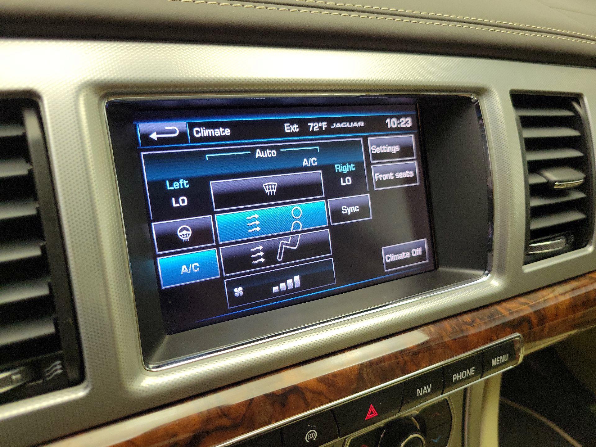 Thumbnail: 2015 Jaguar XF - 16