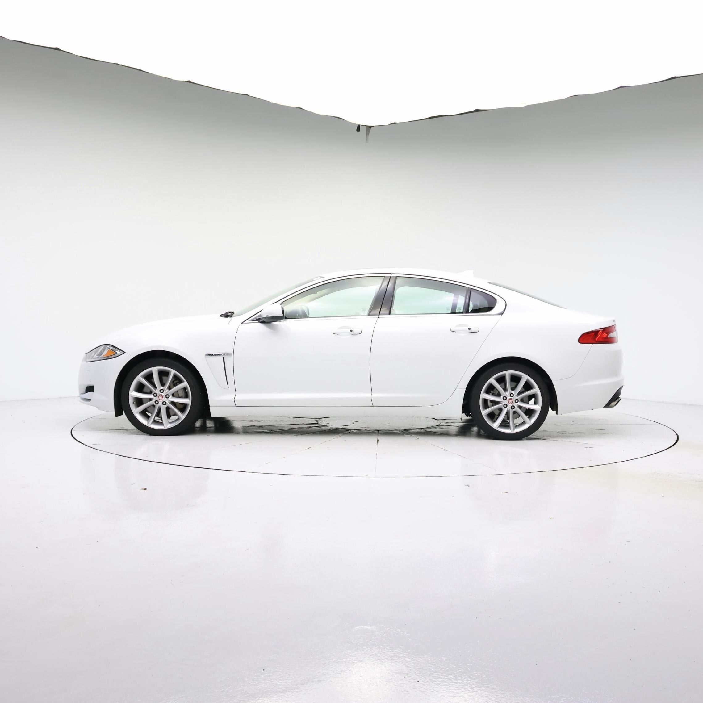 Thumbnail: 2015 Jaguar XF - 3