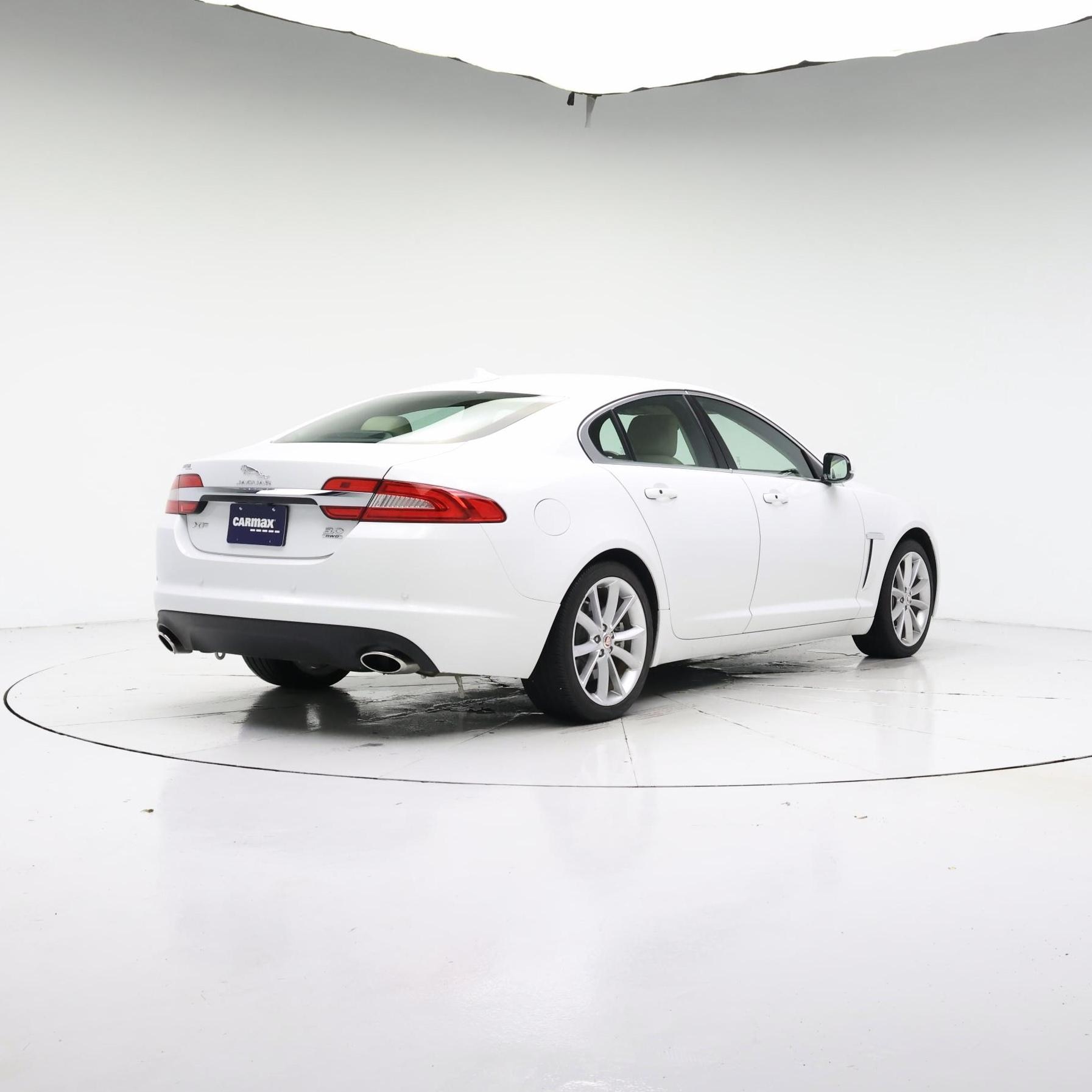Thumbnail: 2015 Jaguar XF - 8