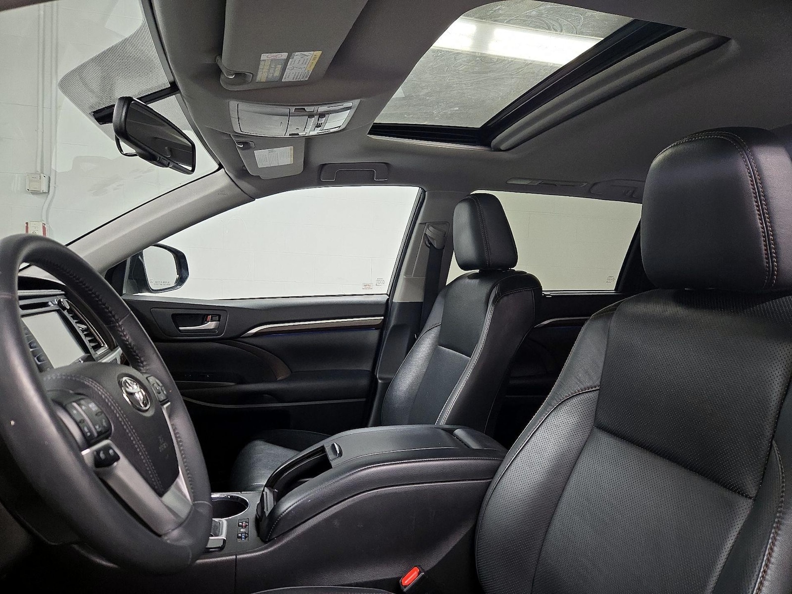 Sunroof(s) & Overhead Airbags