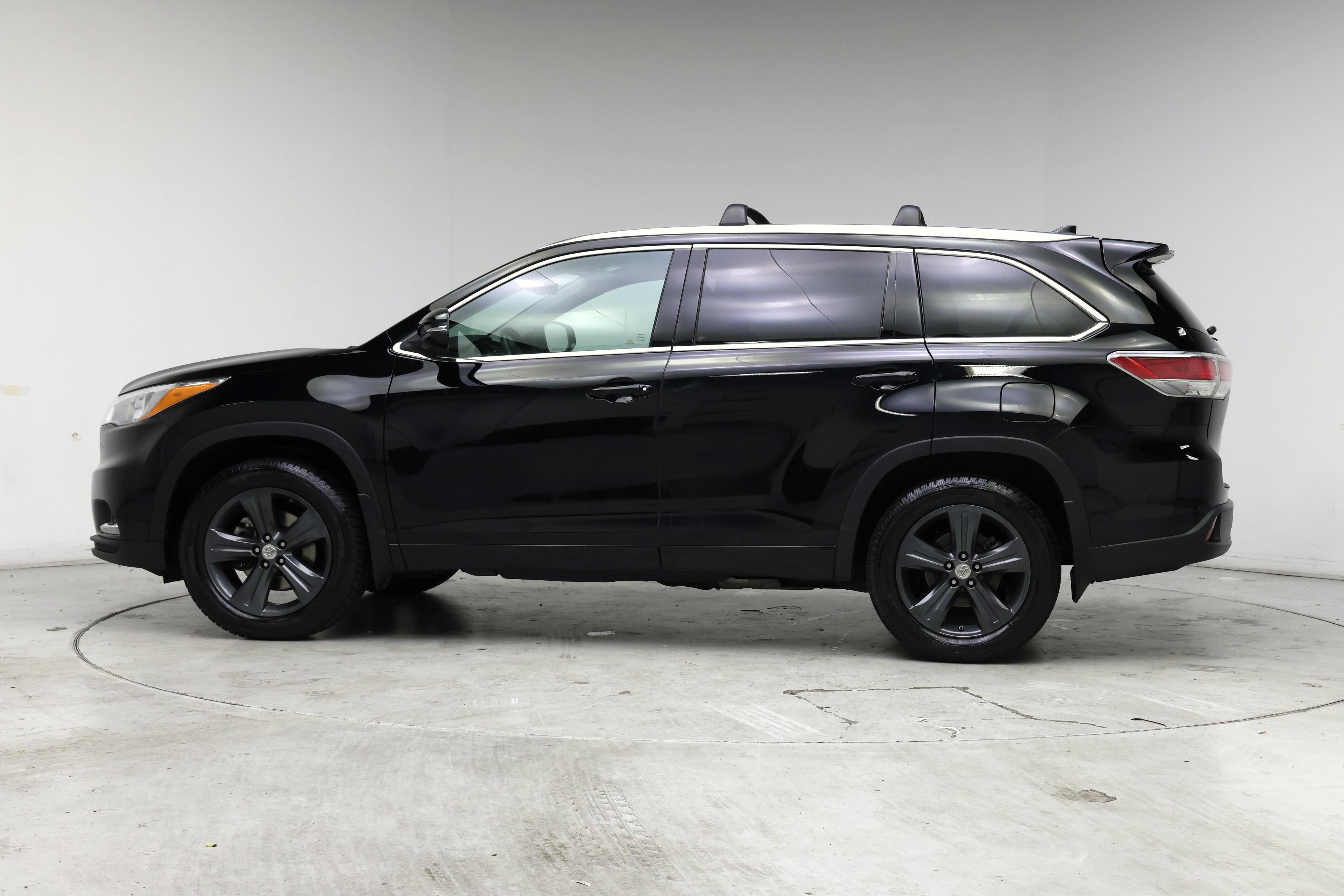 Thumbnail: 2016 Toyota Highlander - 3