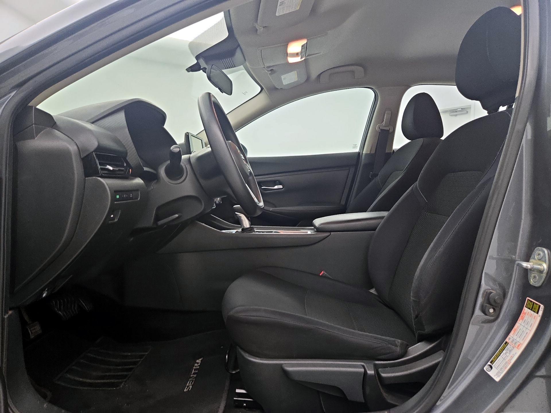 Thumbnail: 2020 Nissan Sentra - 11