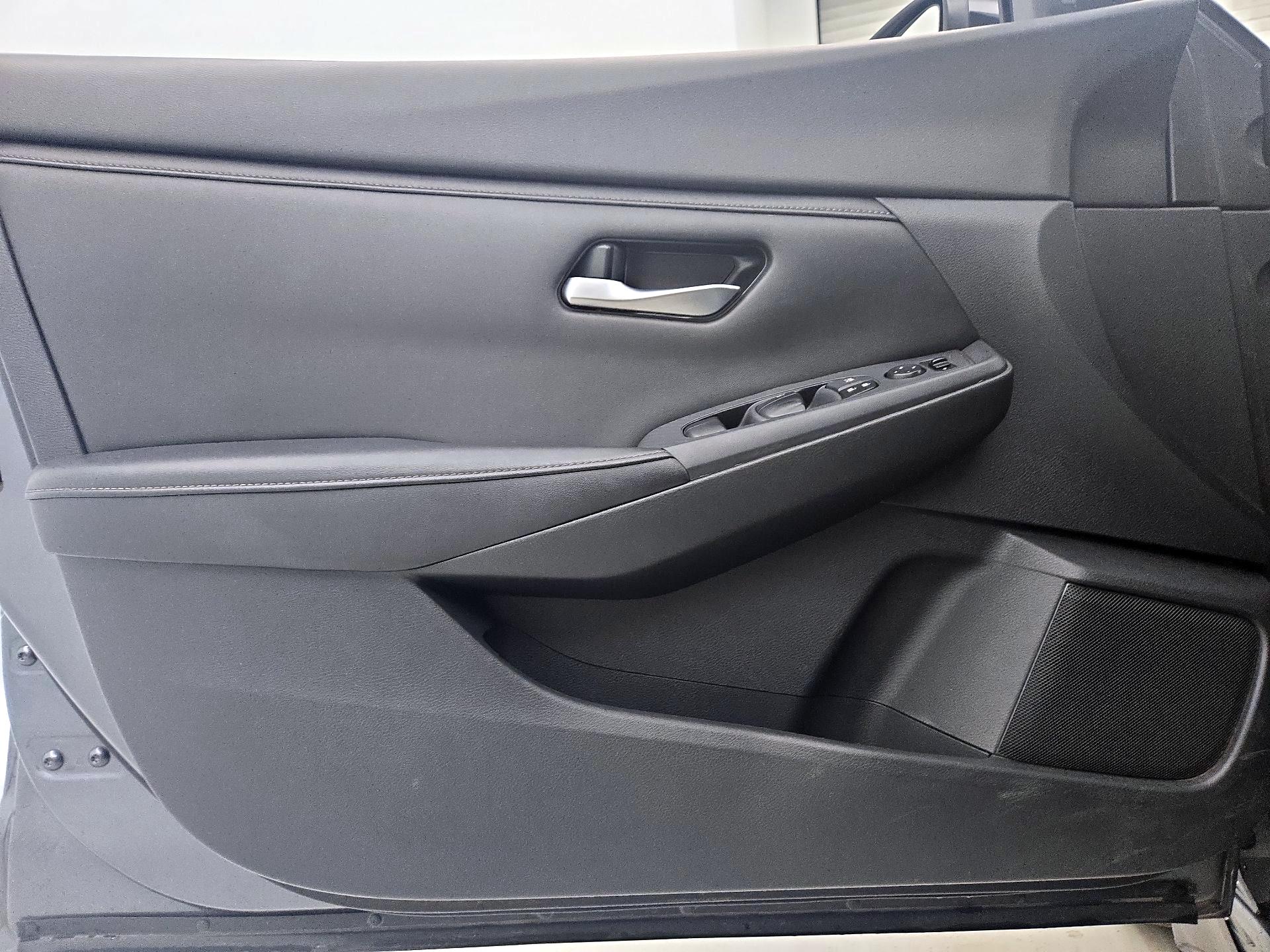 Thumbnail: 2020 Nissan Sentra - 12