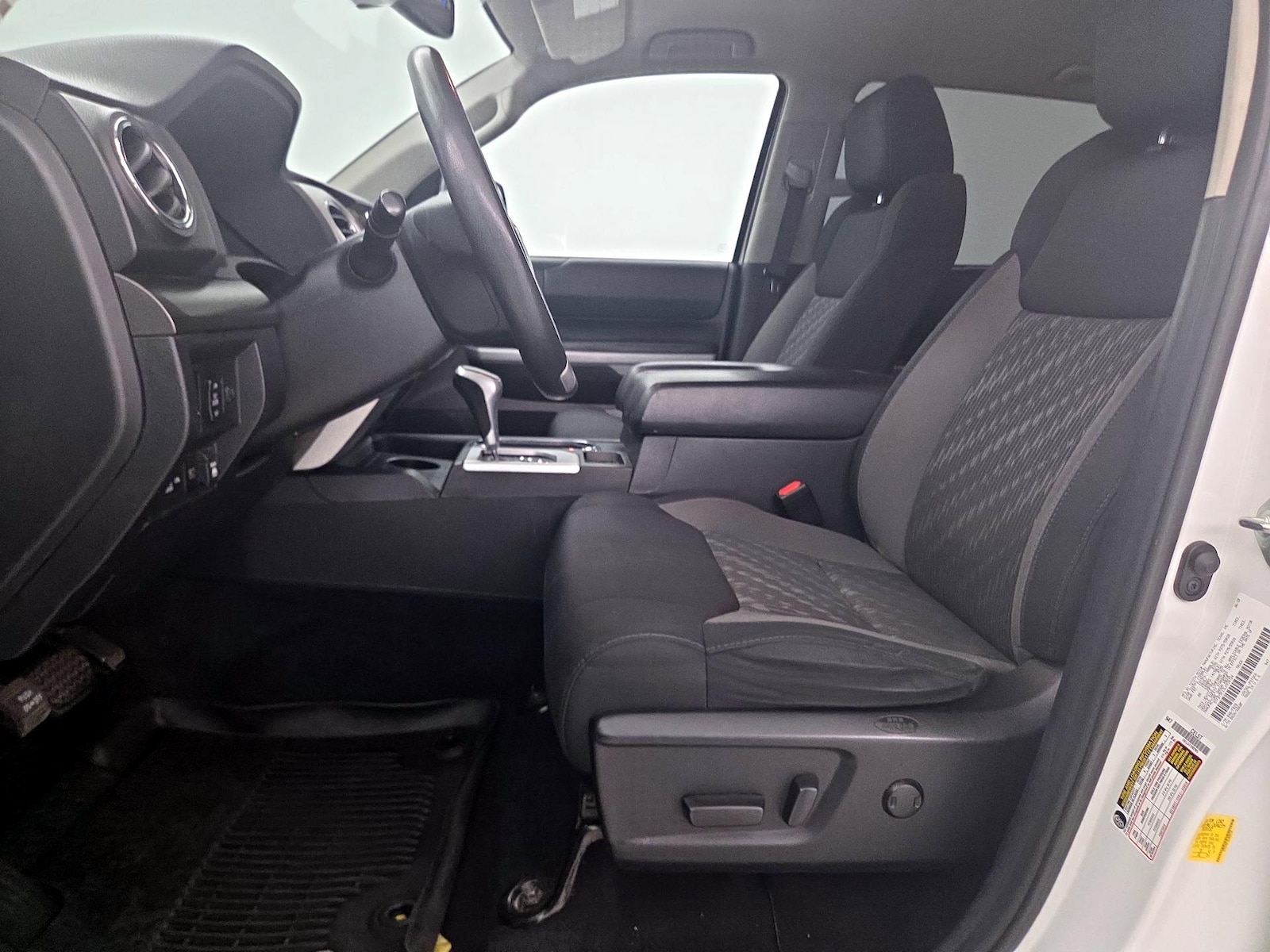 2020 Toyota Tundra SR5 - Photo 12