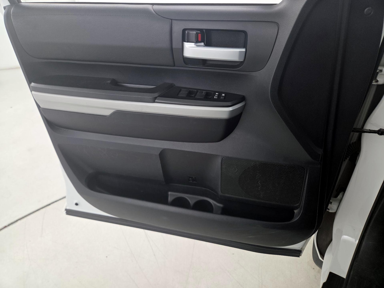 2020 Toyota Tundra SR5 - Photo 13