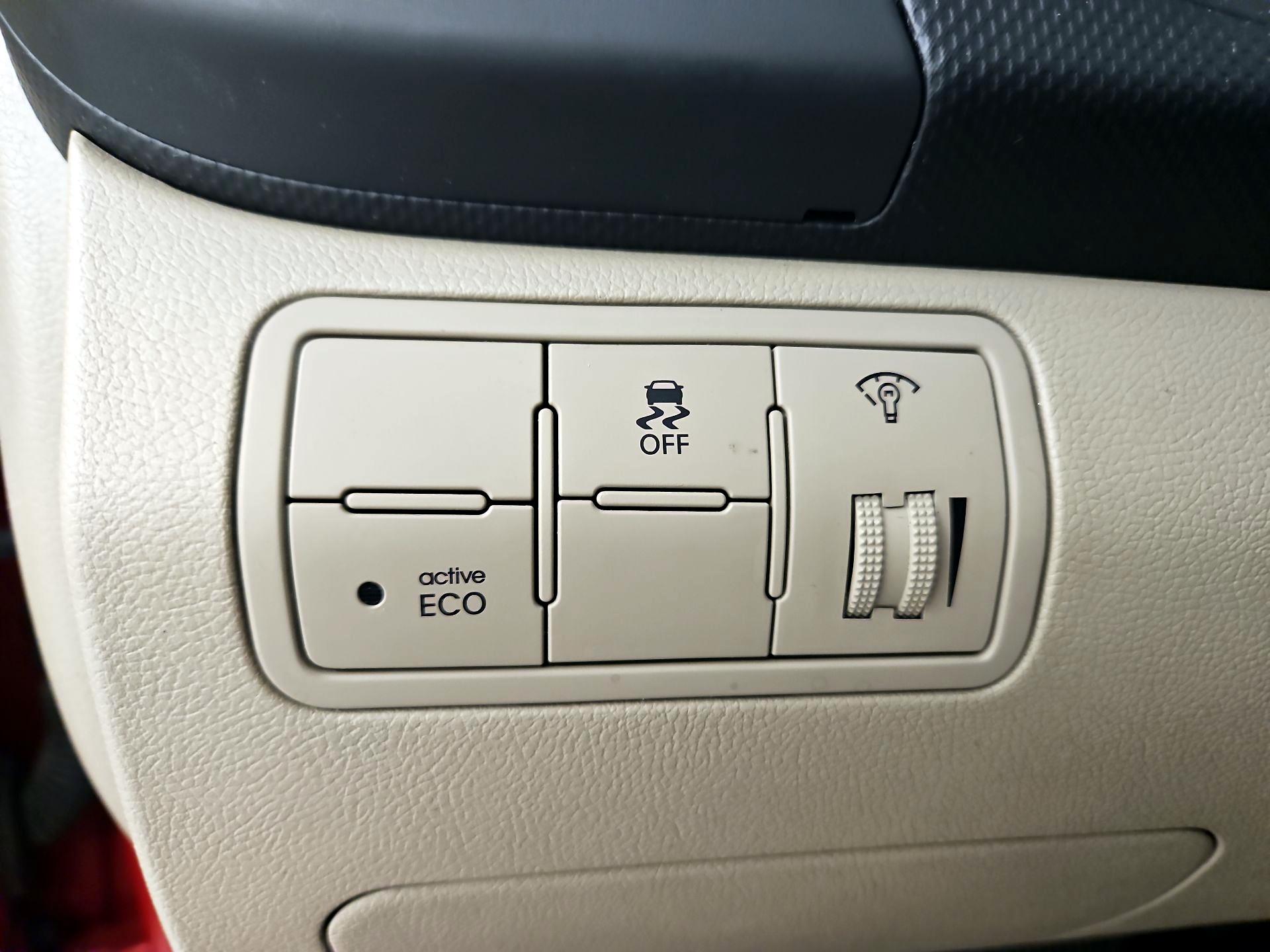 Thumbnail: 2016 Hyundai Accent - 13