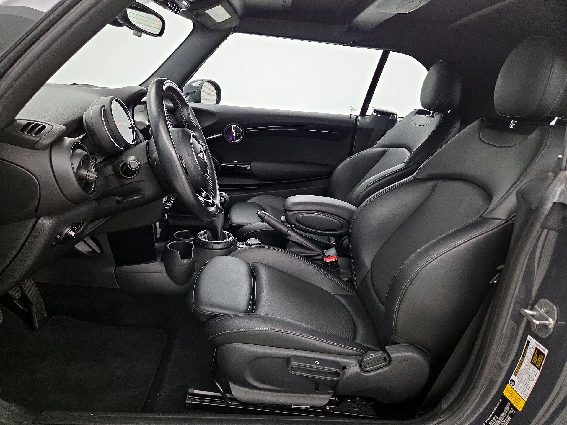 Thumbnail: 2017 MINI Cooper - 11