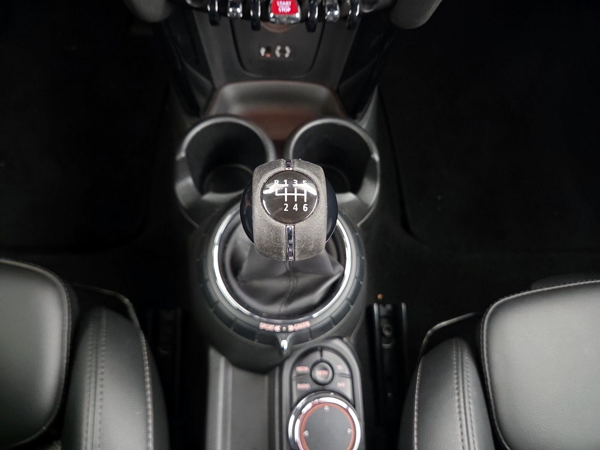 Thumbnail: 2017 MINI Cooper - 18