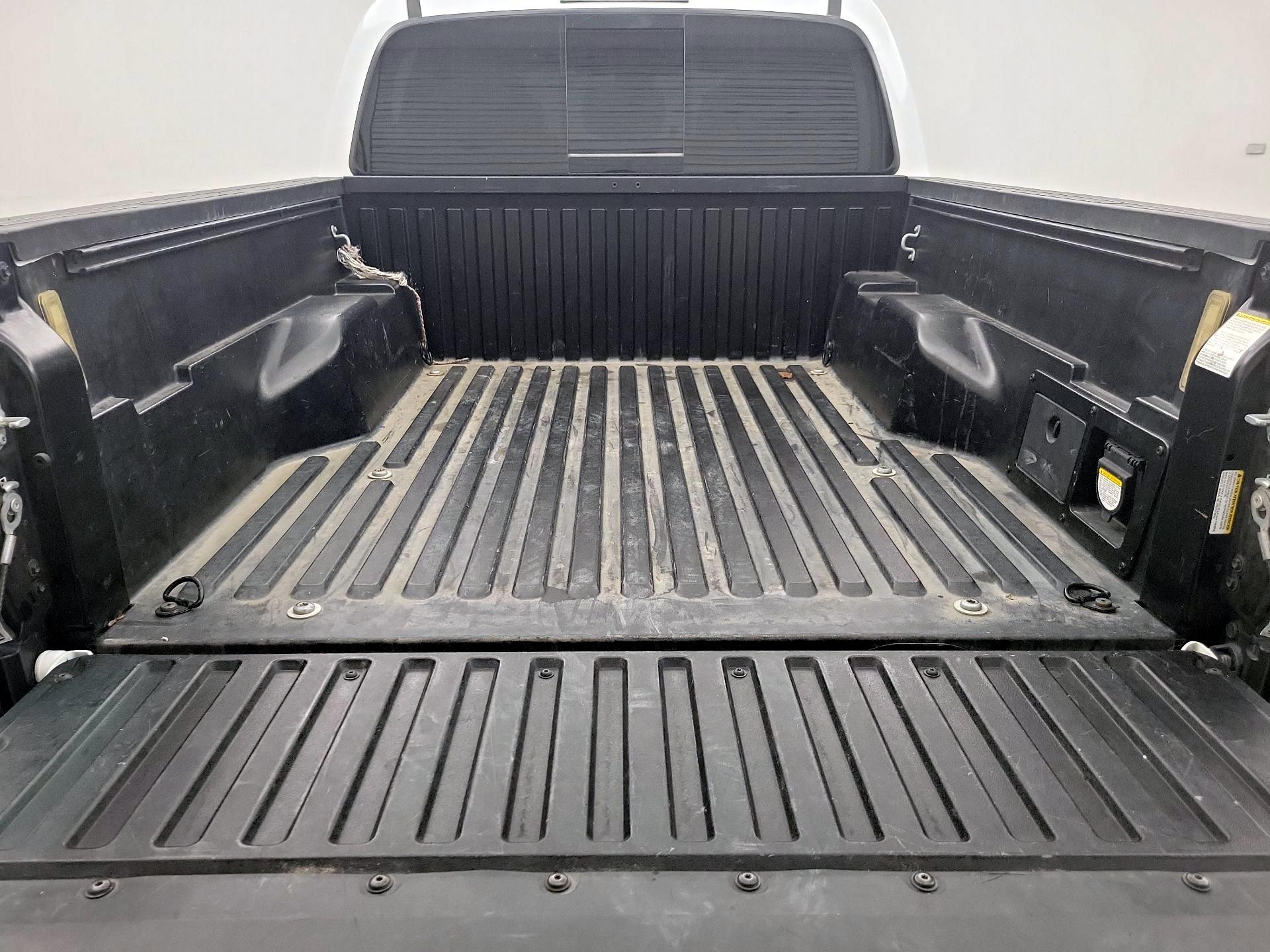 Thumbnail: 2023 Toyota Tacoma - 20