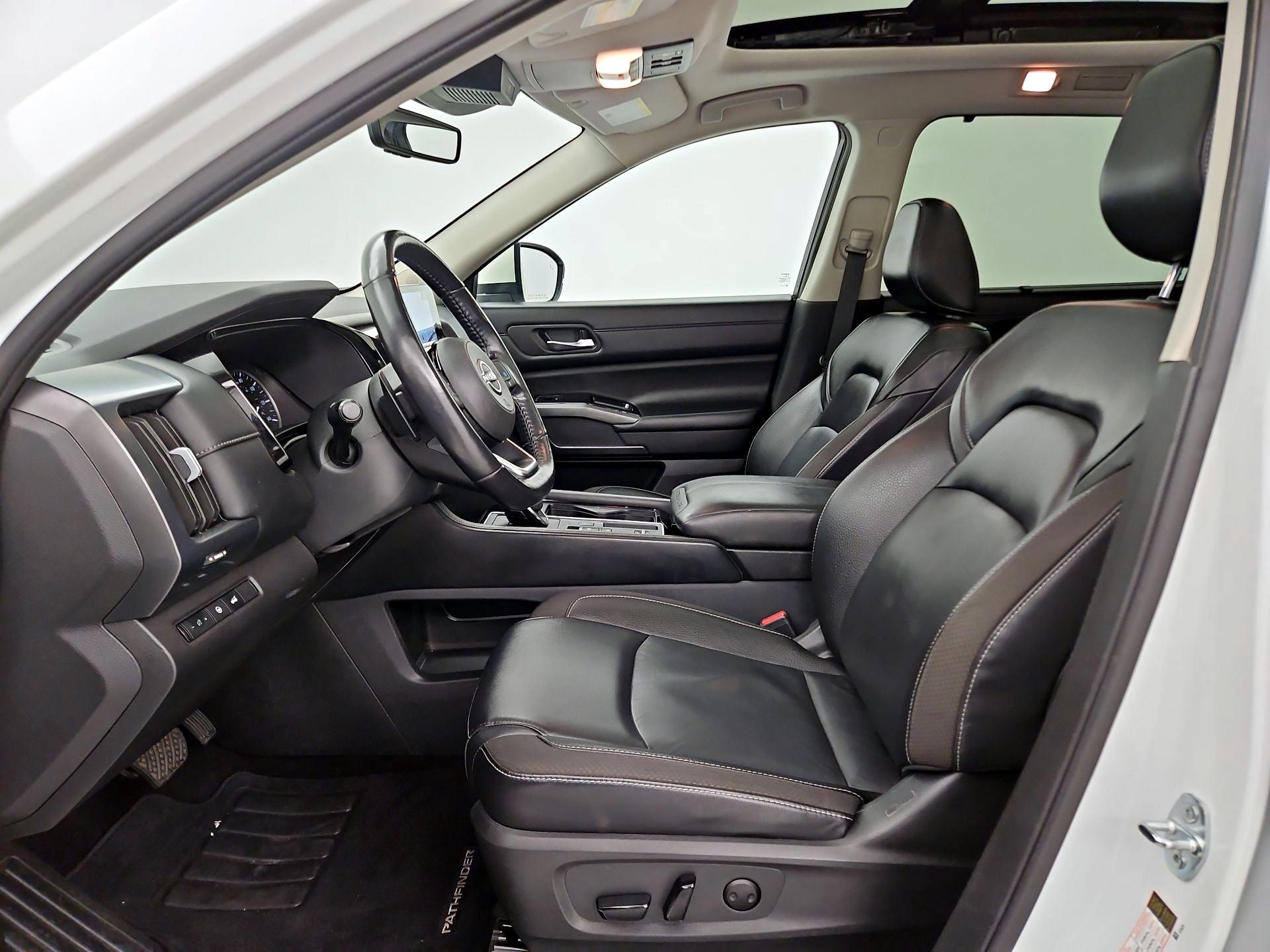 Thumbnail: 2023 Nissan Pathfinder - 11