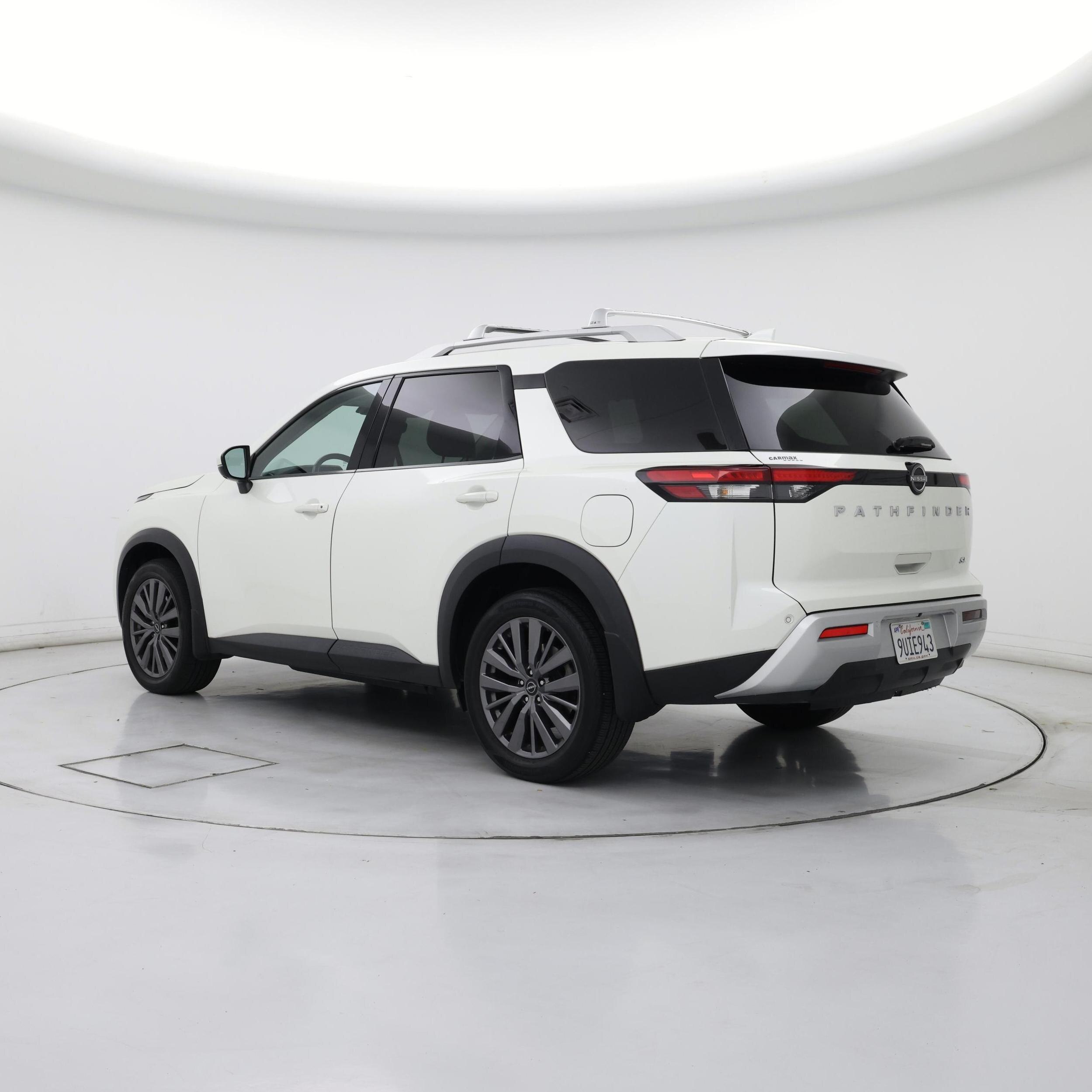 Thumbnail: 2023 Nissan Pathfinder - 2