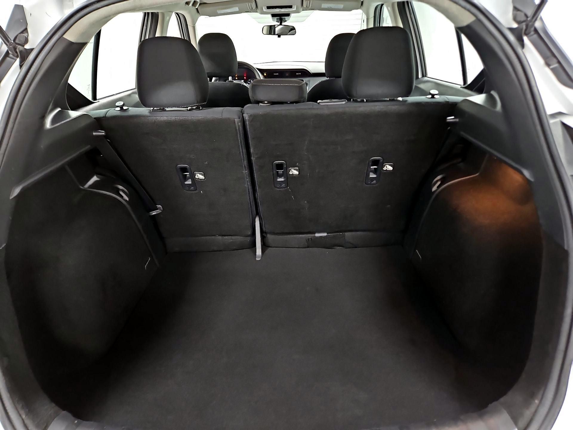 Thumbnail: 2021 Nissan Kicks - 19