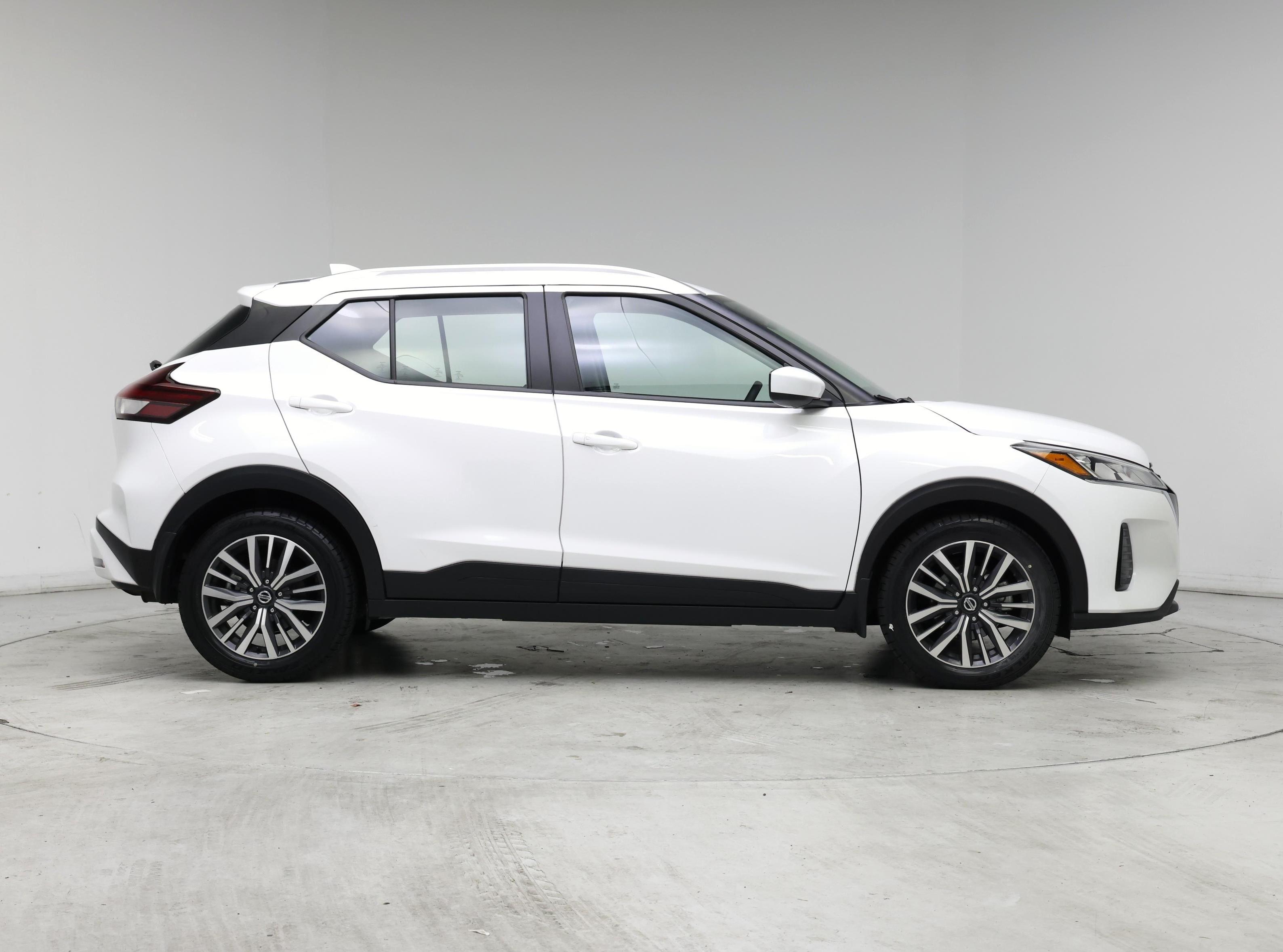 Thumbnail: 2021 Nissan Kicks - 7