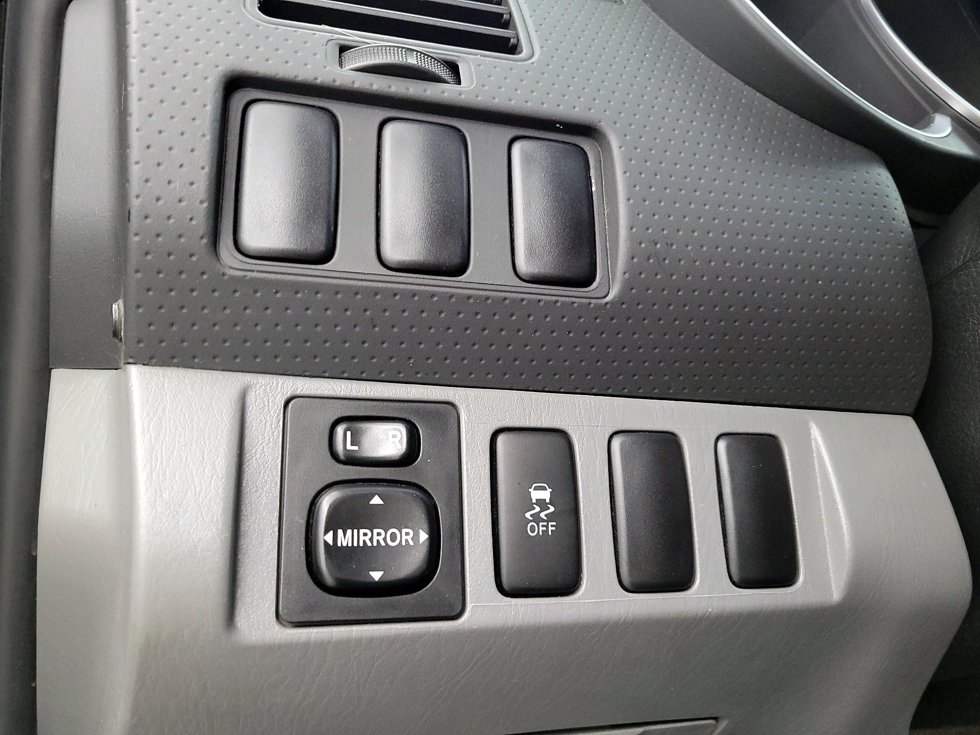 Thumbnail: 2014 Toyota Tacoma - 13