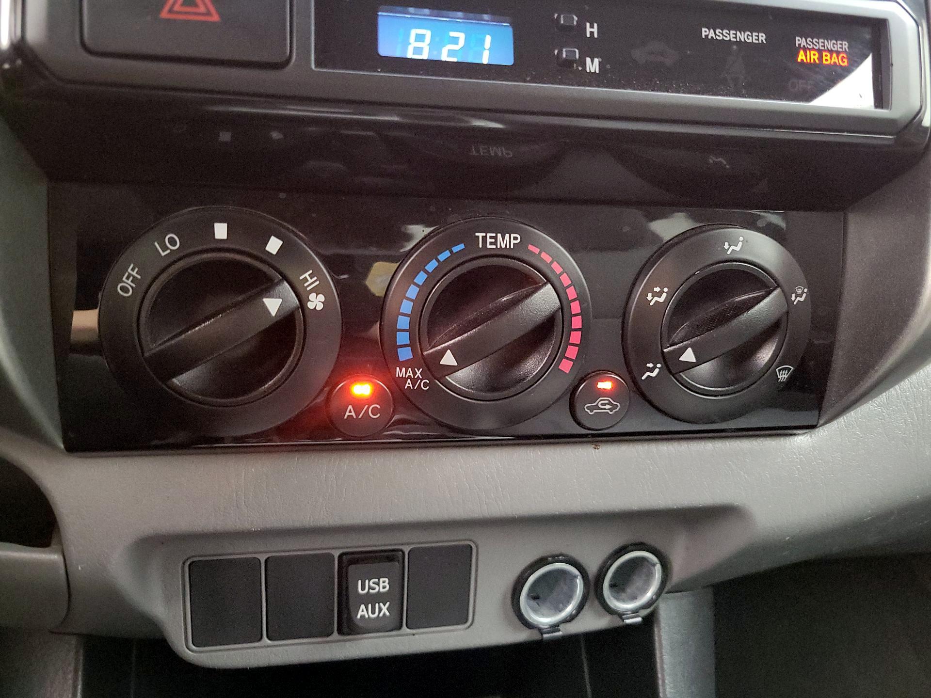 Thumbnail: 2014 Toyota Tacoma - 16