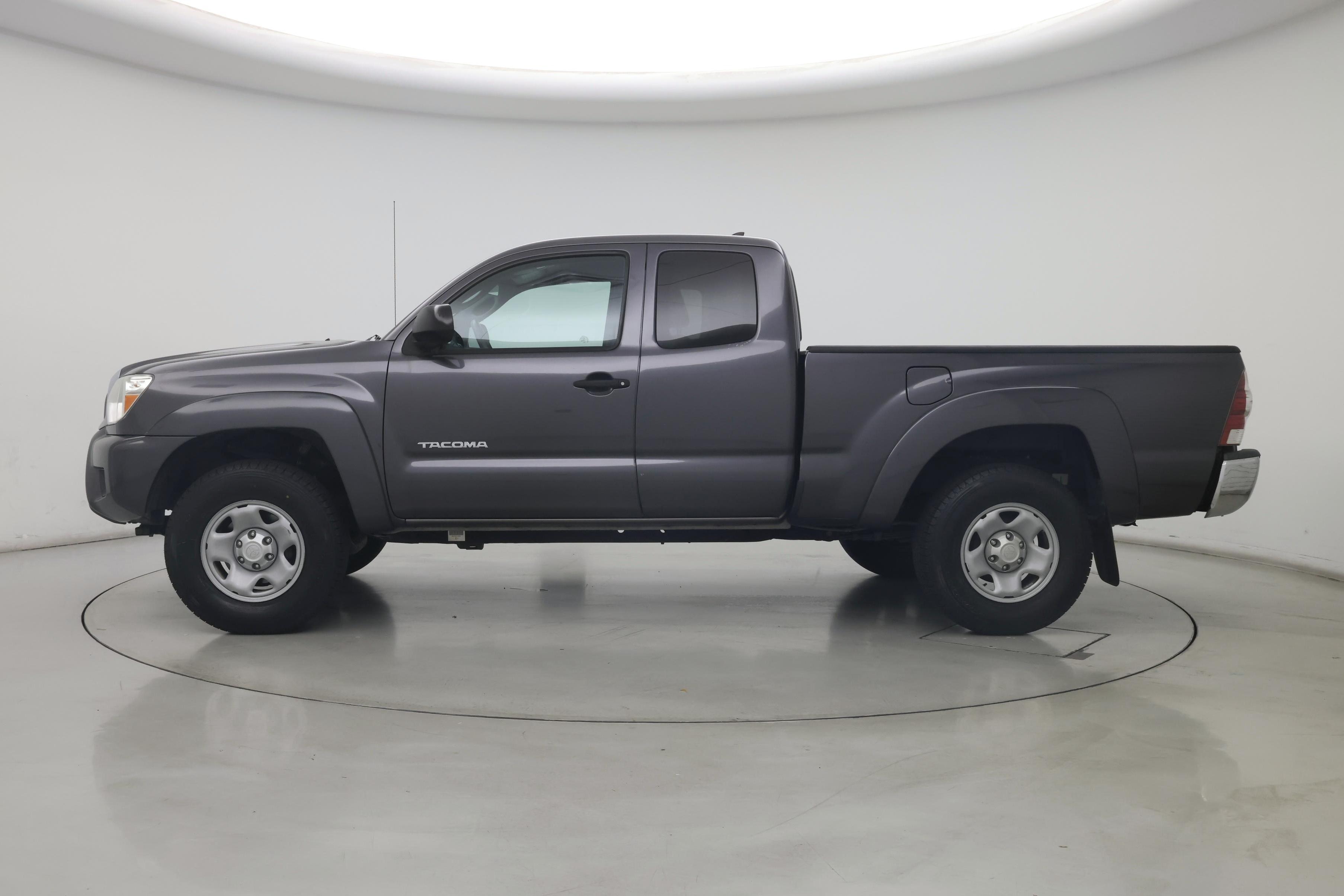 Thumbnail: 2014 Toyota Tacoma - 3