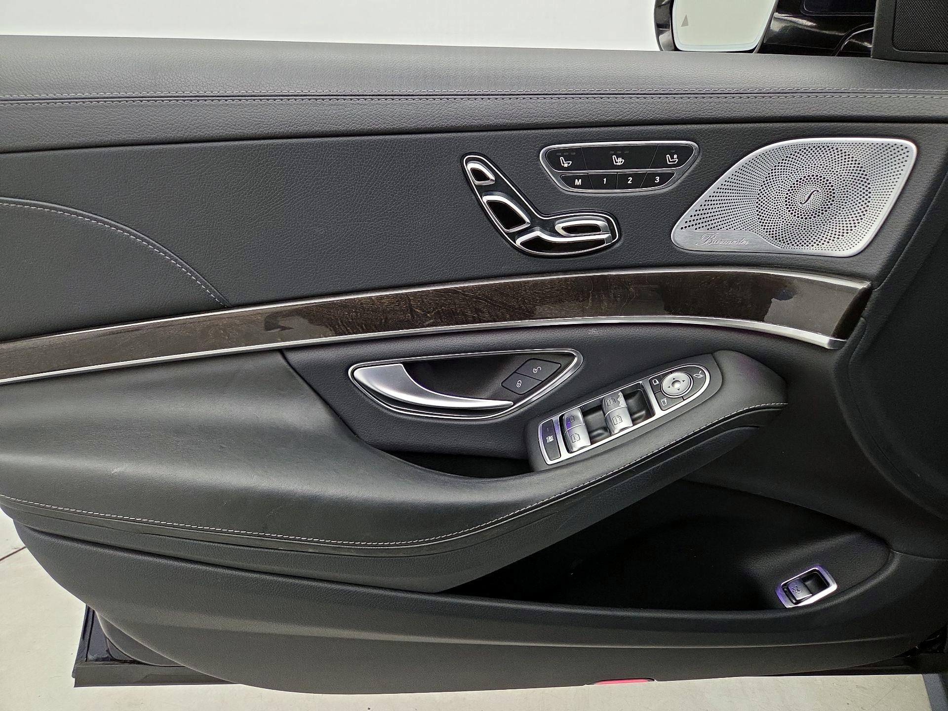Thumbnail: 2019 Mercedes-Benz S-Class - 12