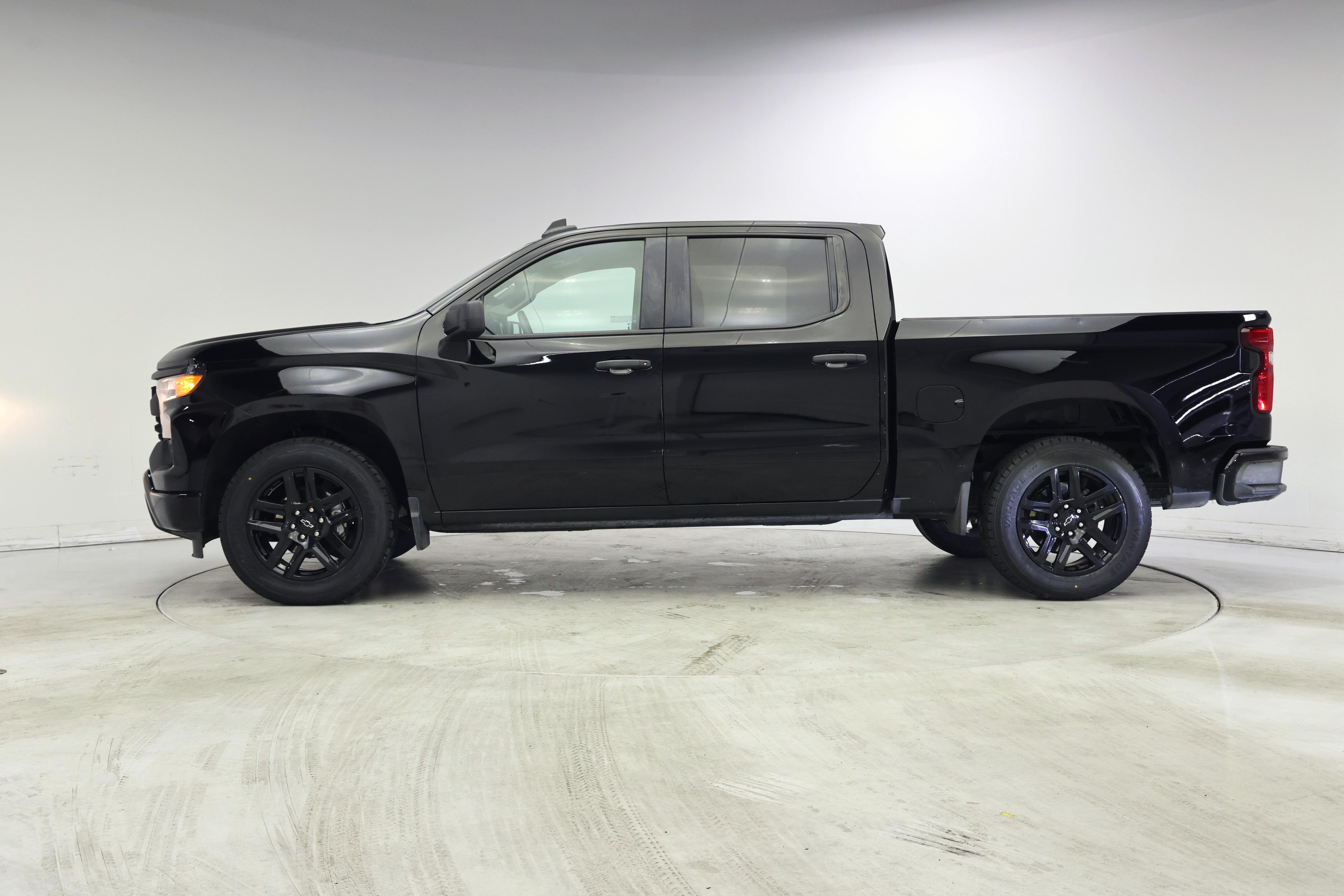 Thumbnail: 2022 Chevrolet Silverado 1500 - 3