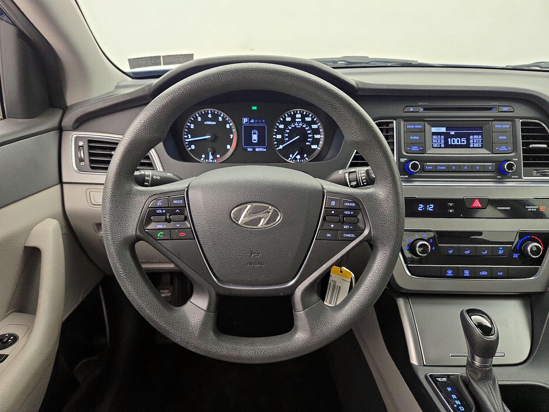 Thumbnail: 2017 Hyundai Sonata - 10