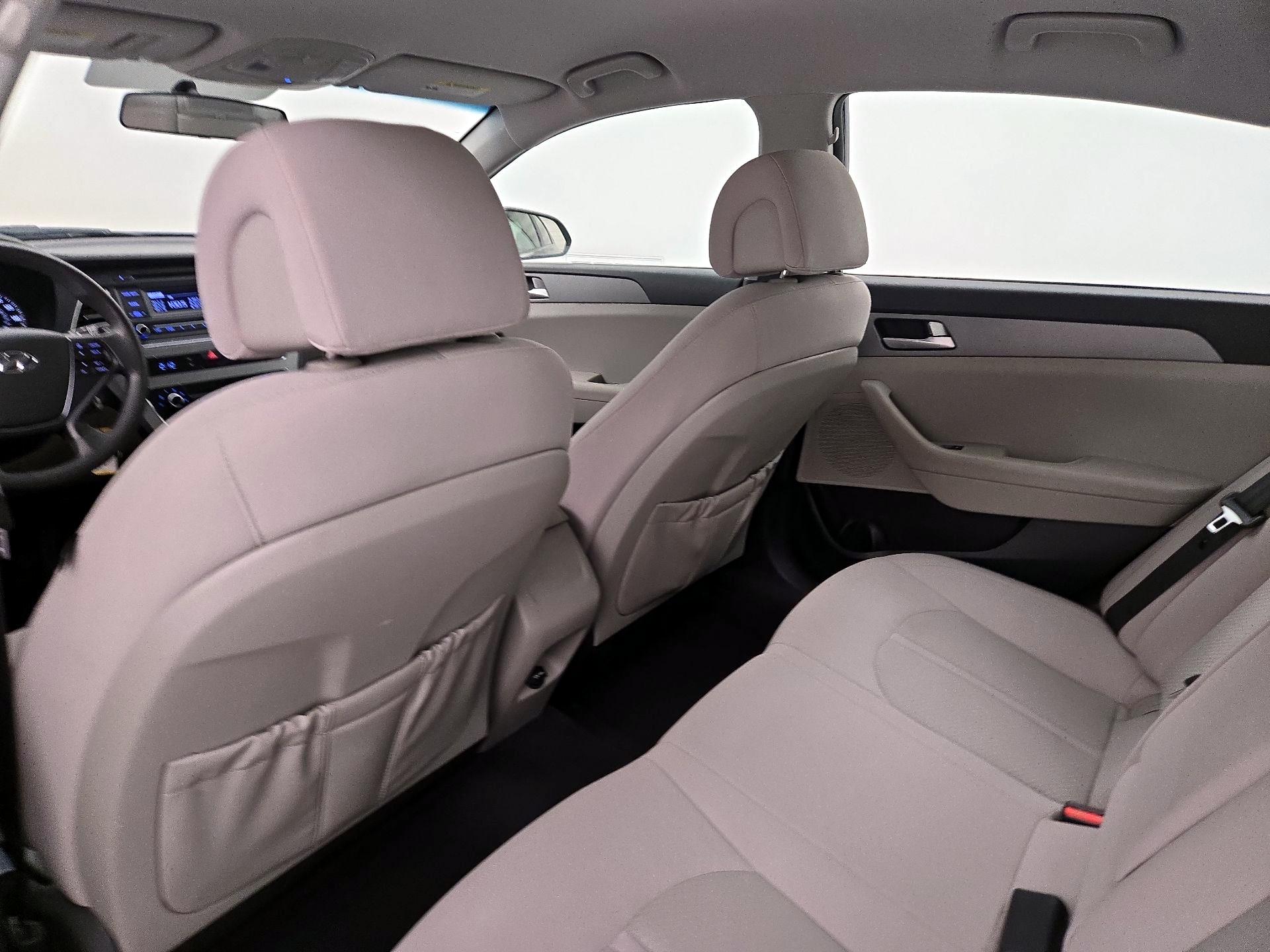 Thumbnail: 2017 Hyundai Sonata - 18