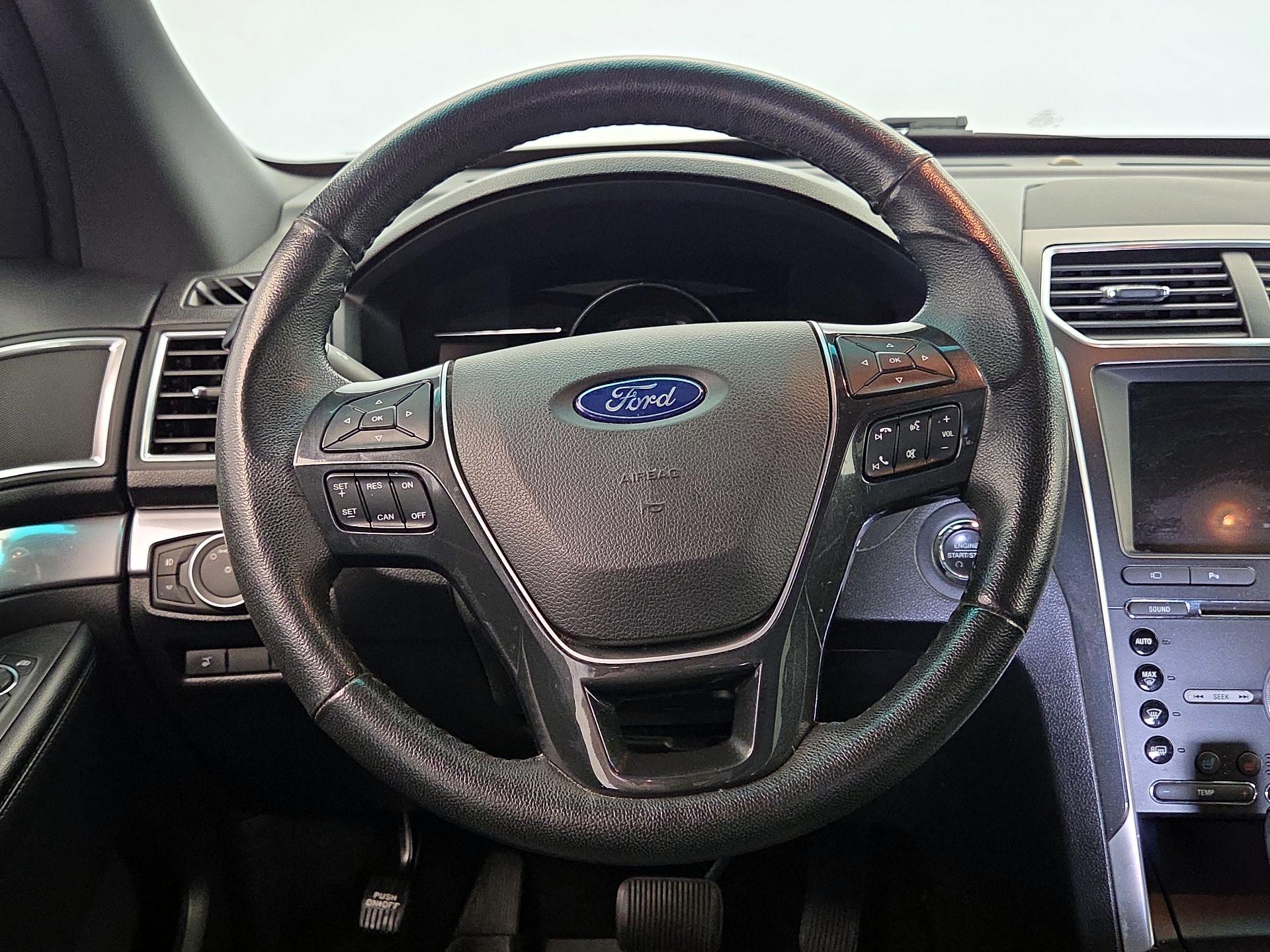 Thumbnail: 2017 Ford Explorer - 10