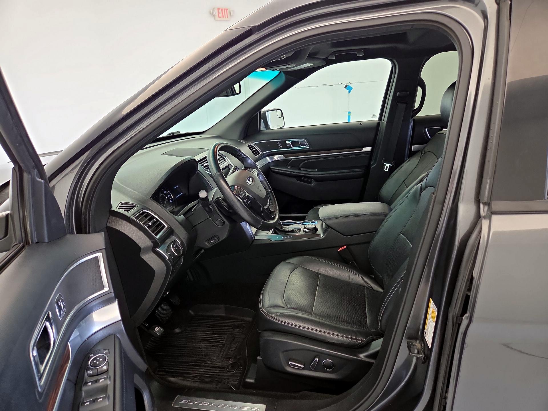 Thumbnail: 2017 Ford Explorer - 11