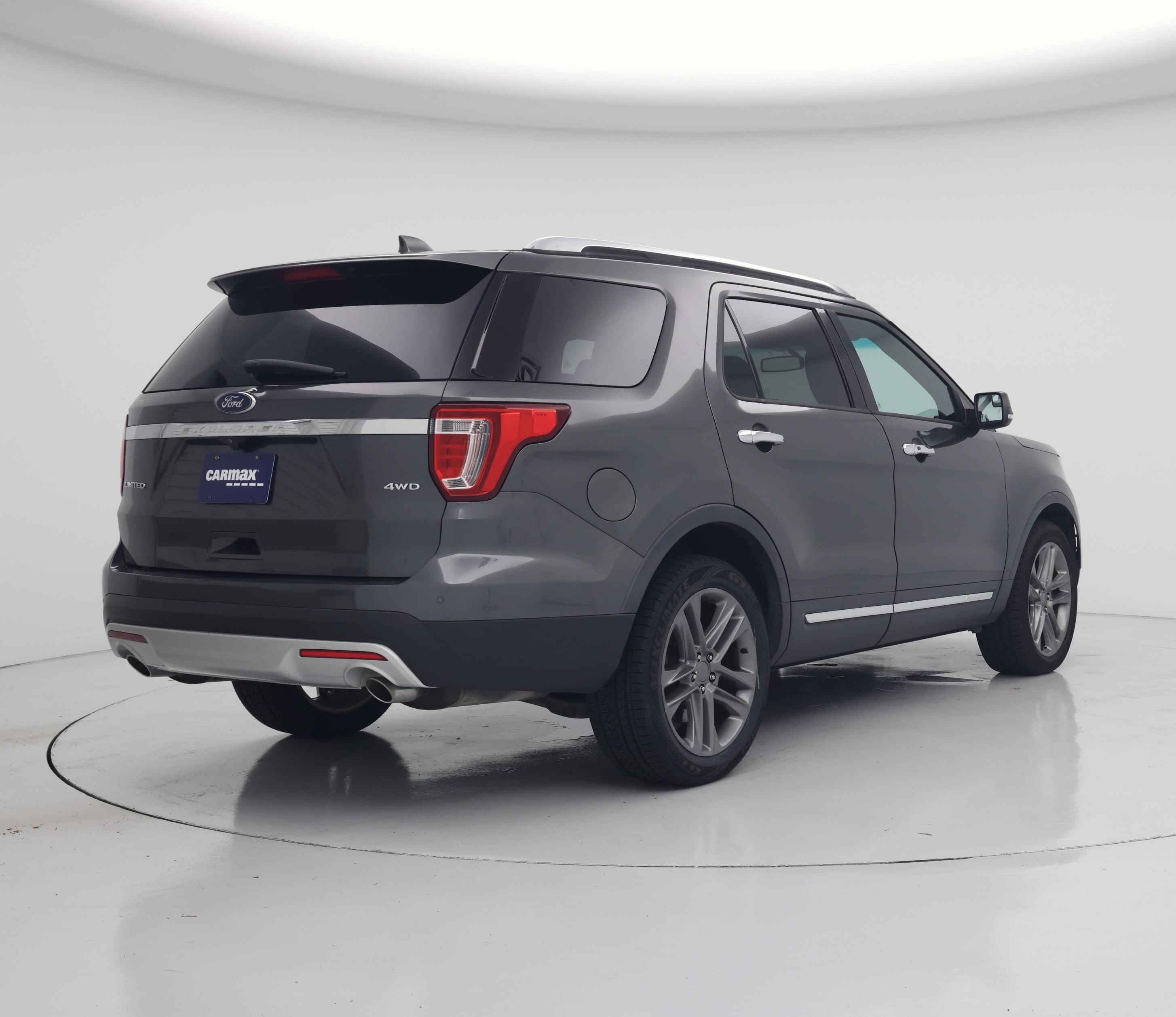 Thumbnail: 2017 Ford Explorer - 8