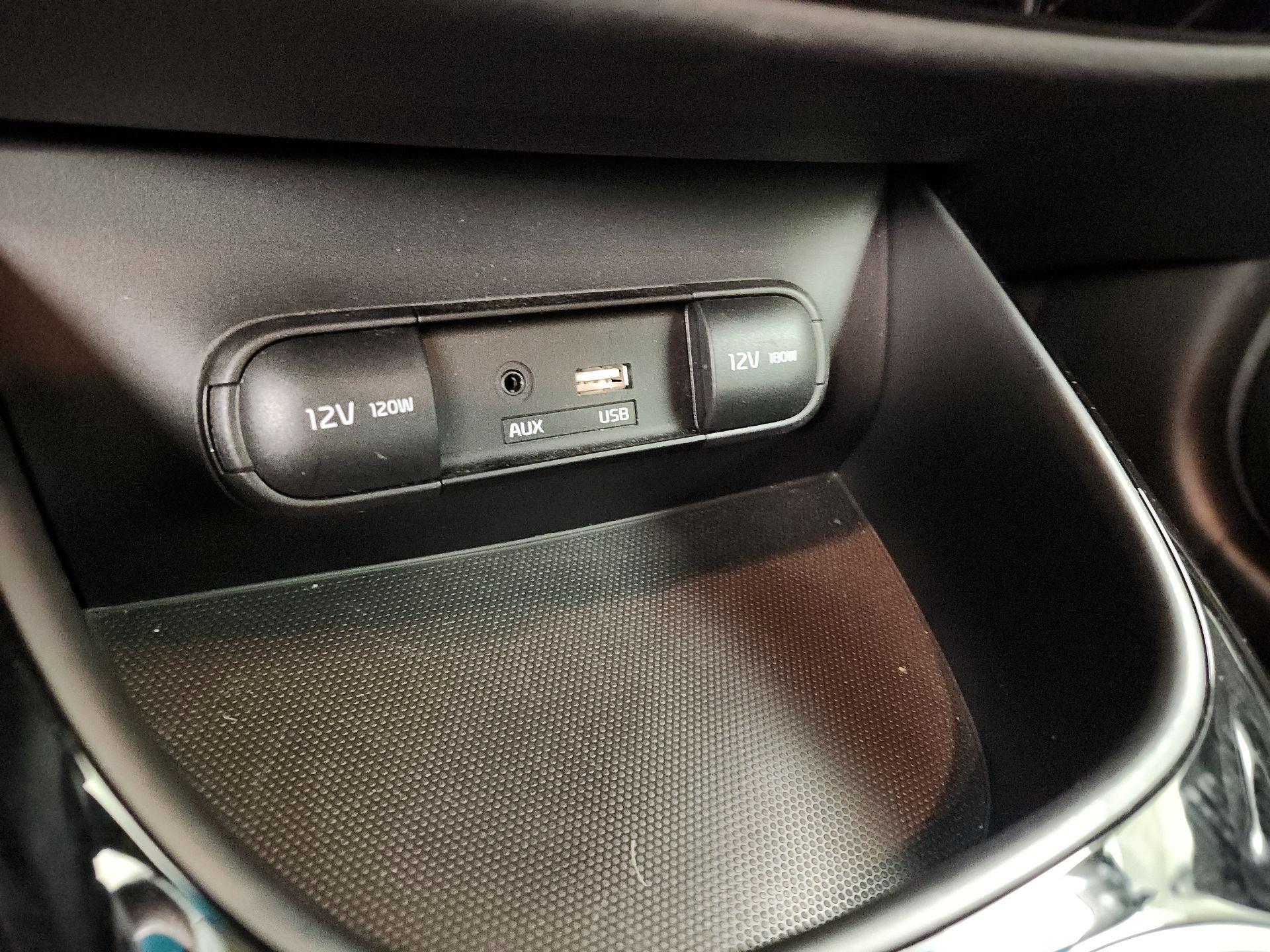 Thumbnail: 2017 Kia Soul - 19