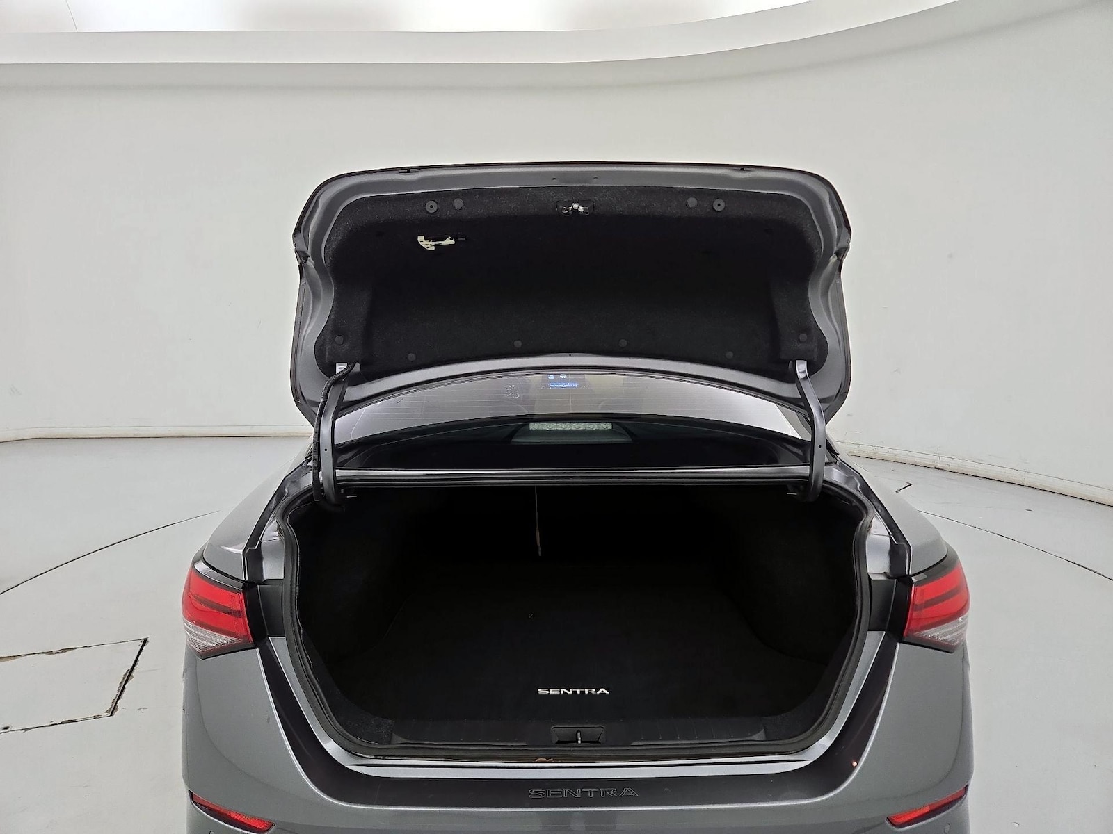 2021 Nissan Sentra SV - Photo 22