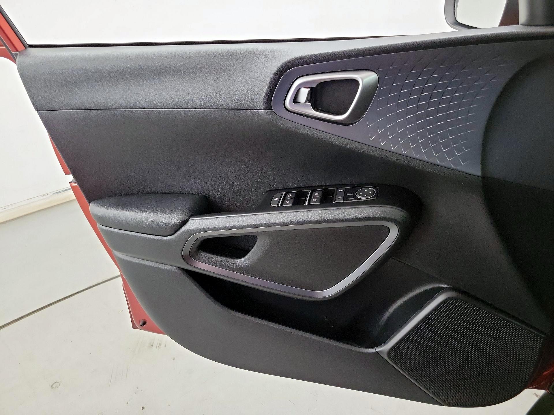 Thumbnail: 2021 Kia Soul - 12