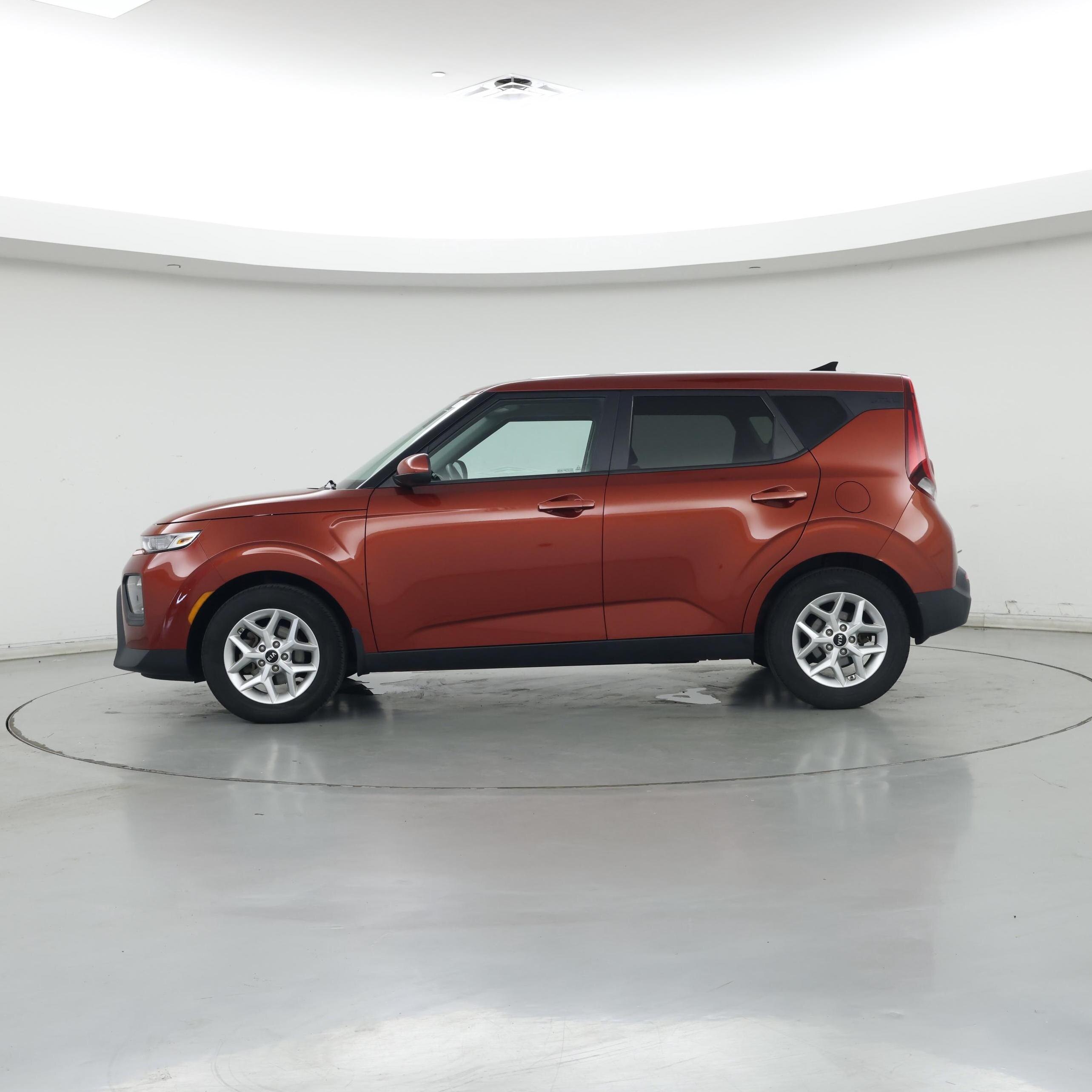 Thumbnail: 2021 Kia Soul - 3
