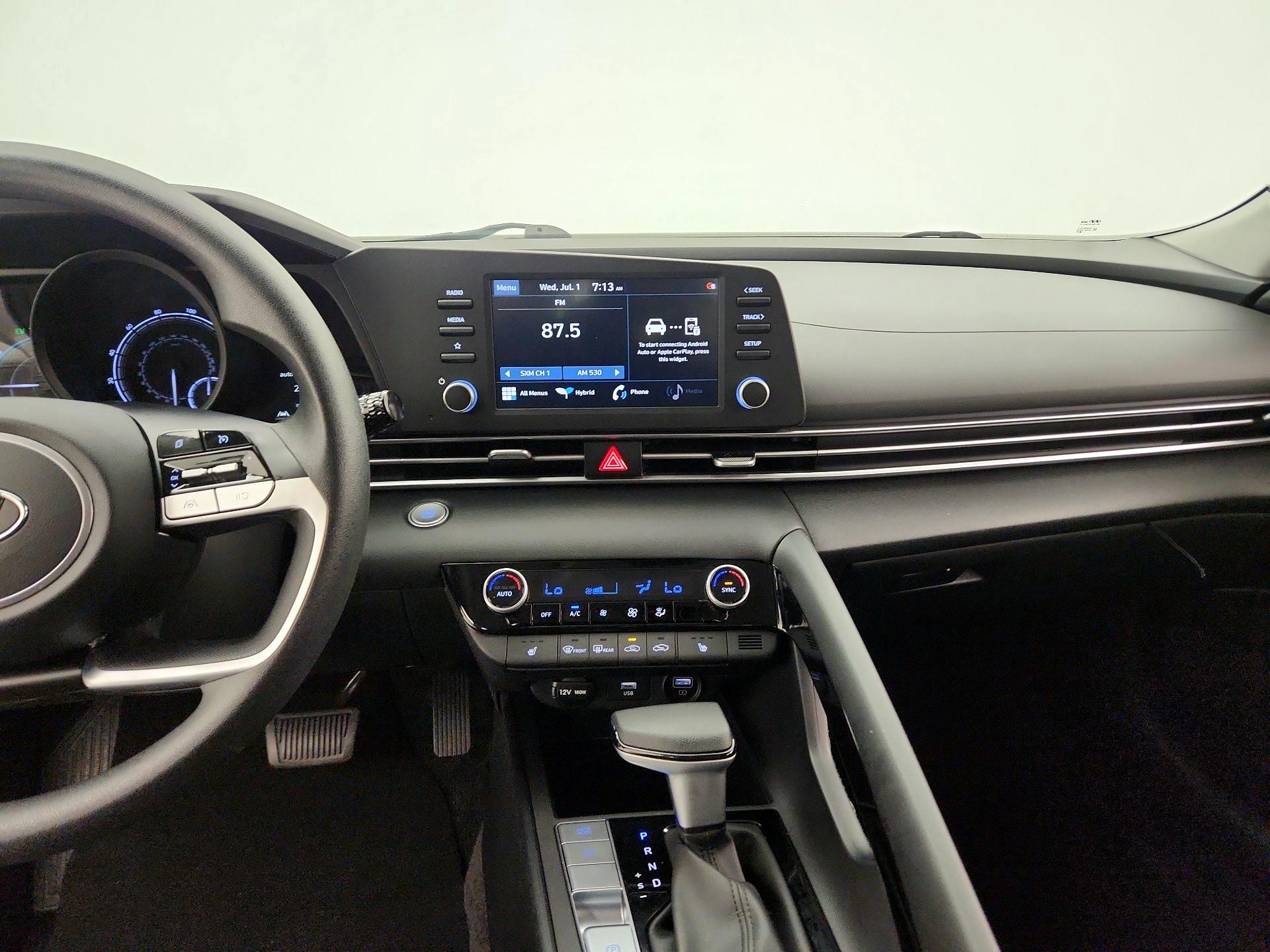 Thumbnail: 2022 Hyundai Elantra - 9