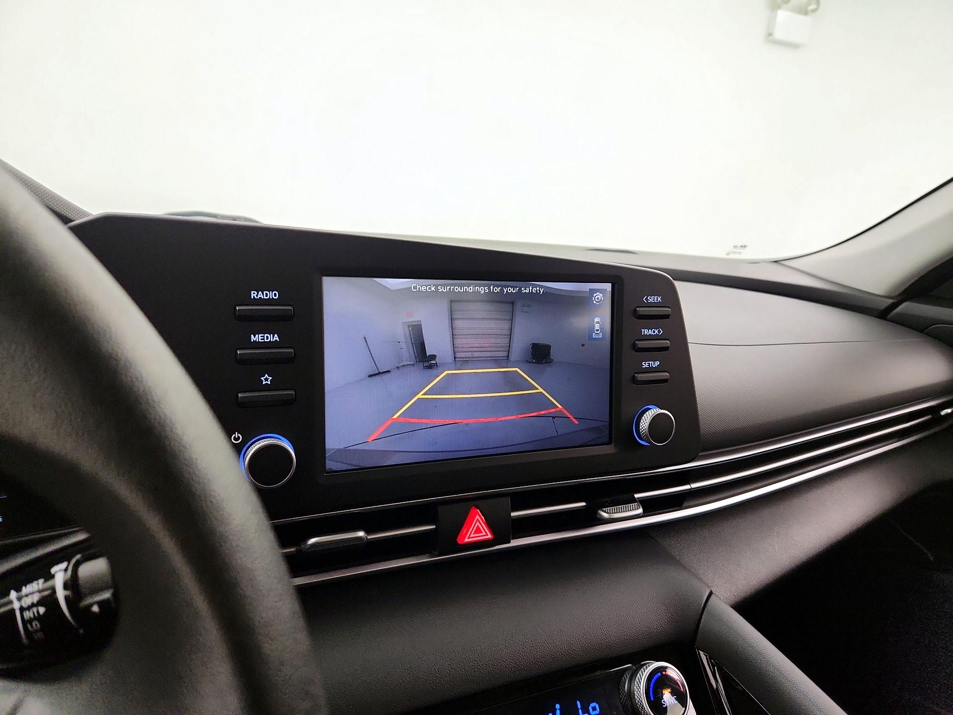 Thumbnail: 2022 Hyundai Elantra - 14