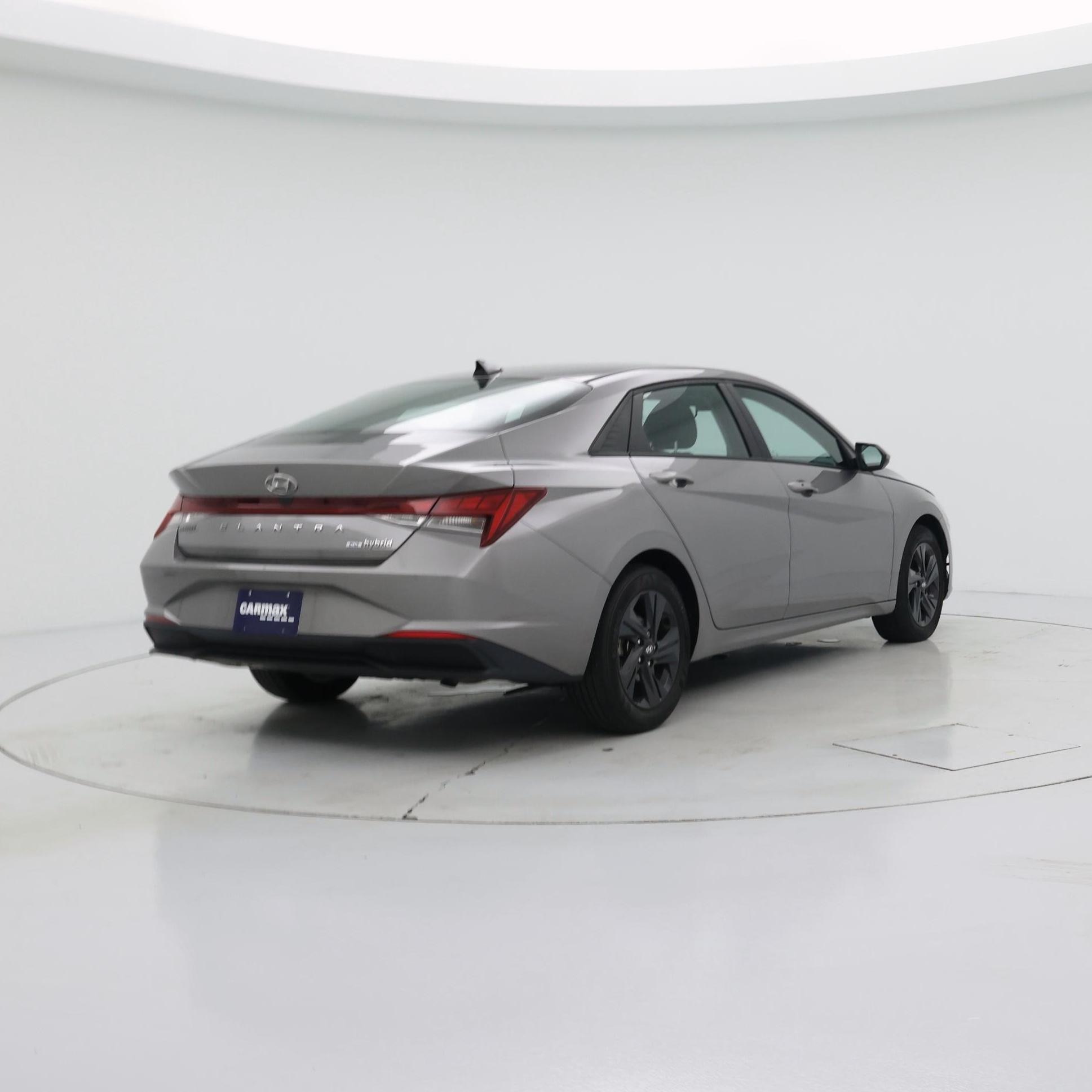 Thumbnail: 2022 Hyundai Elantra - 8