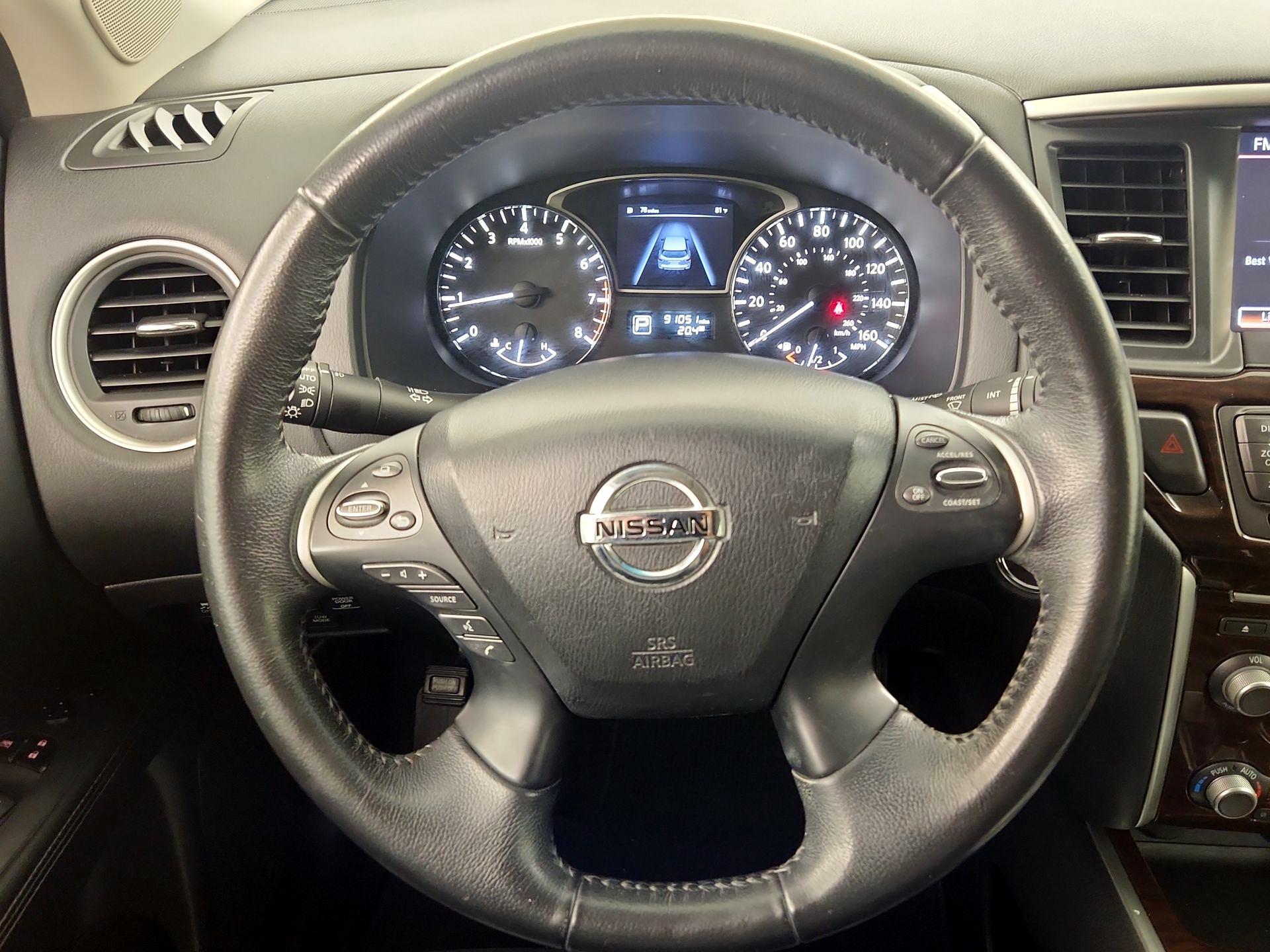 Thumbnail: 2014 Nissan Pathfinder - 10