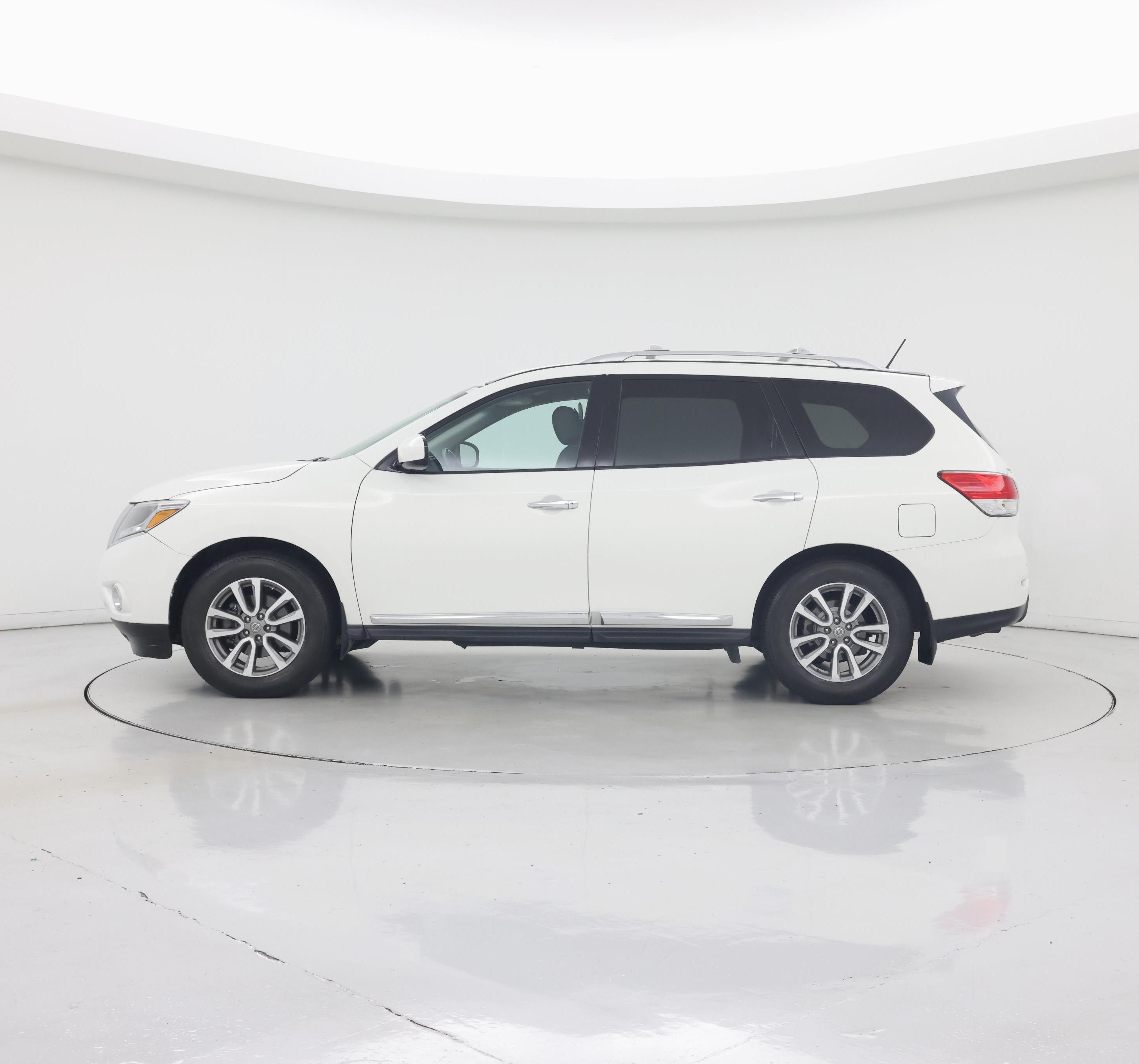 Thumbnail: 2014 Nissan Pathfinder - 3